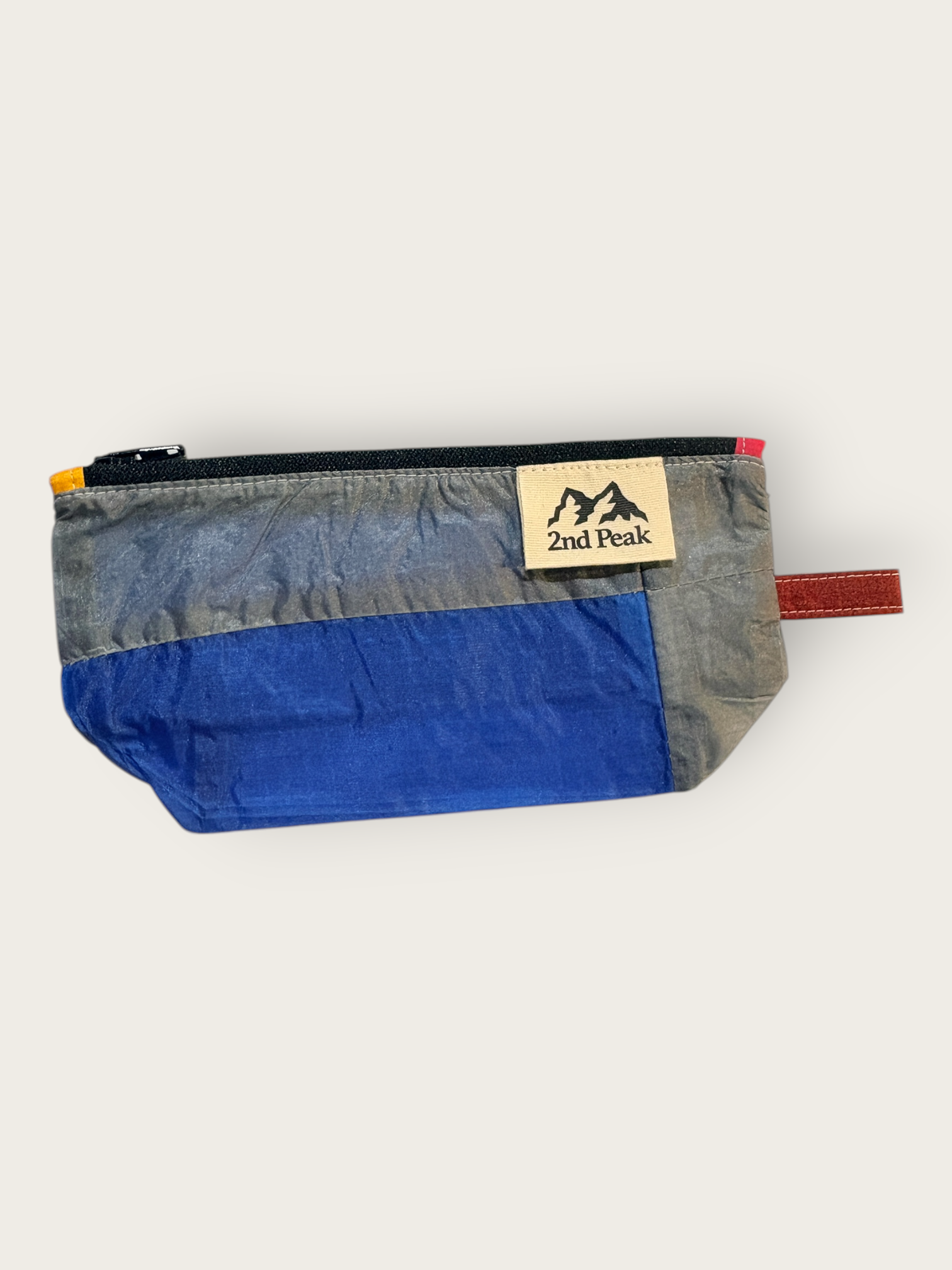 2nd Peak Necessaire "Luv"