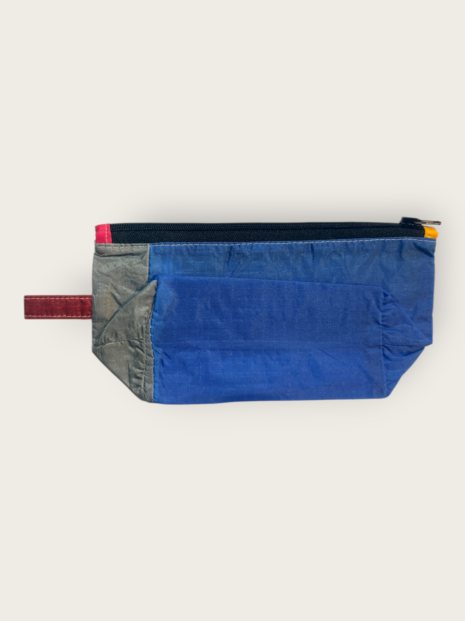 2nd Peak Necessaire "Luv"