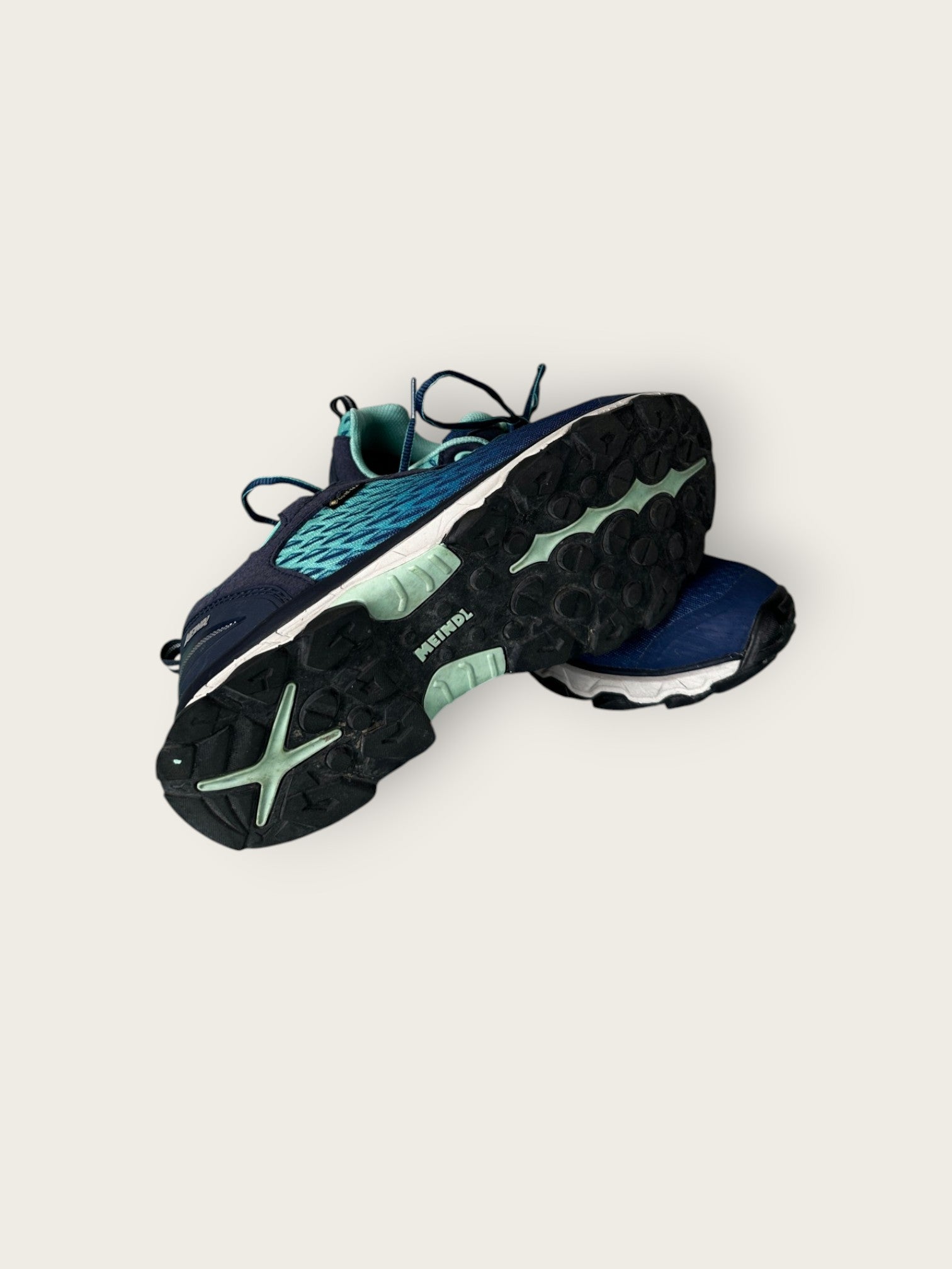 Meindl Wanderschuhe tief (39)