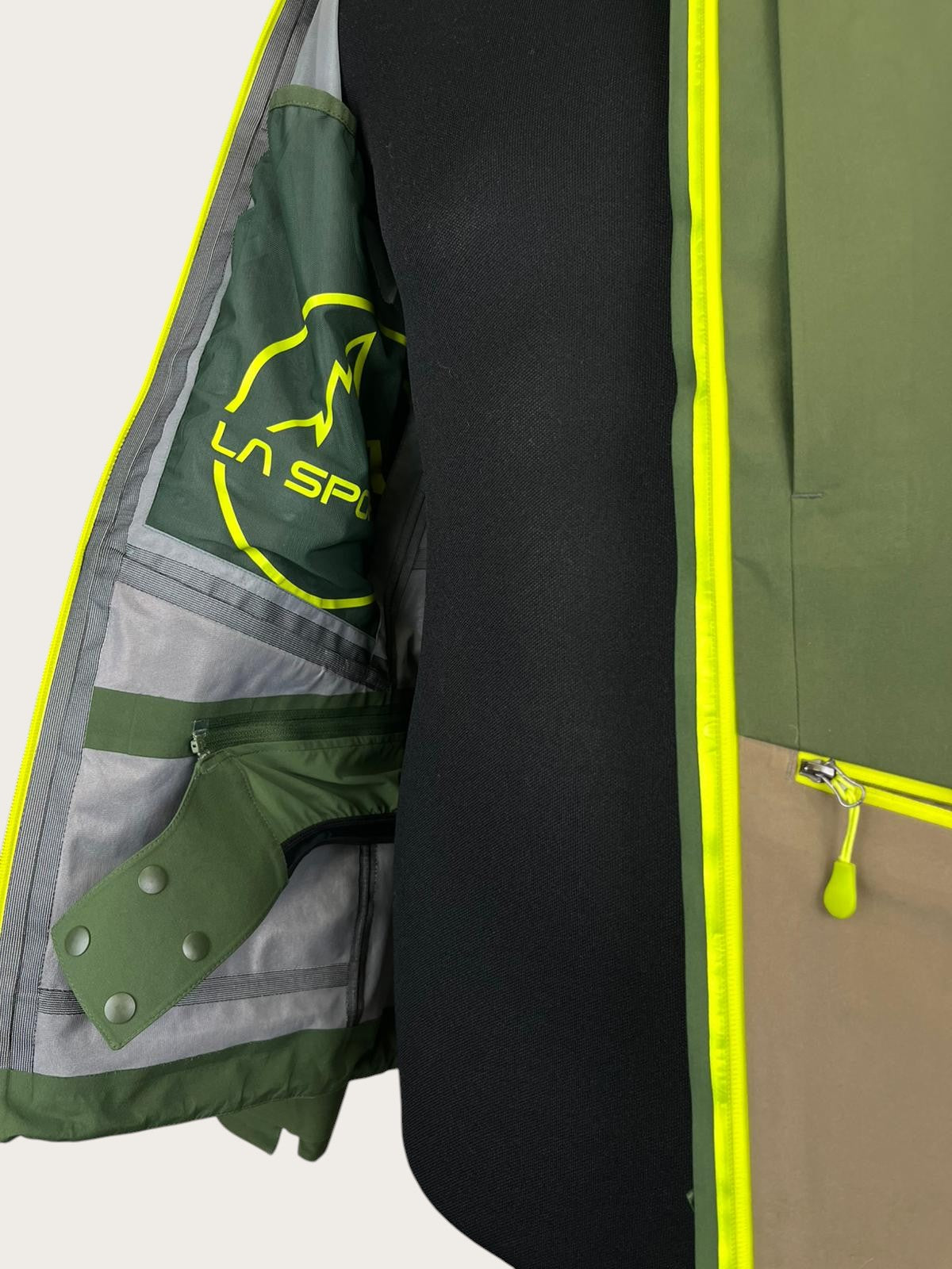 La Sportiva 3-Lagen Hardshelljacke (M)