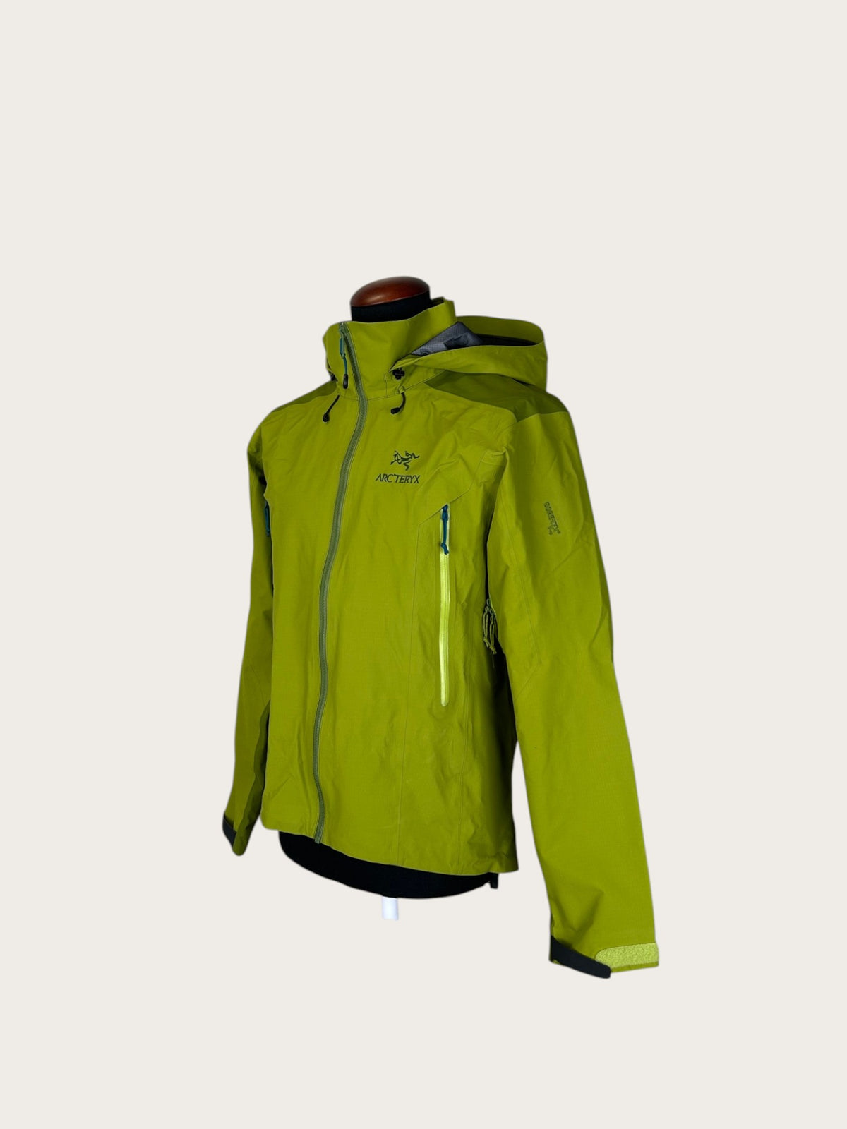 Arc'teryx Theta AR 3-Lagen Hardshelljacke (M)