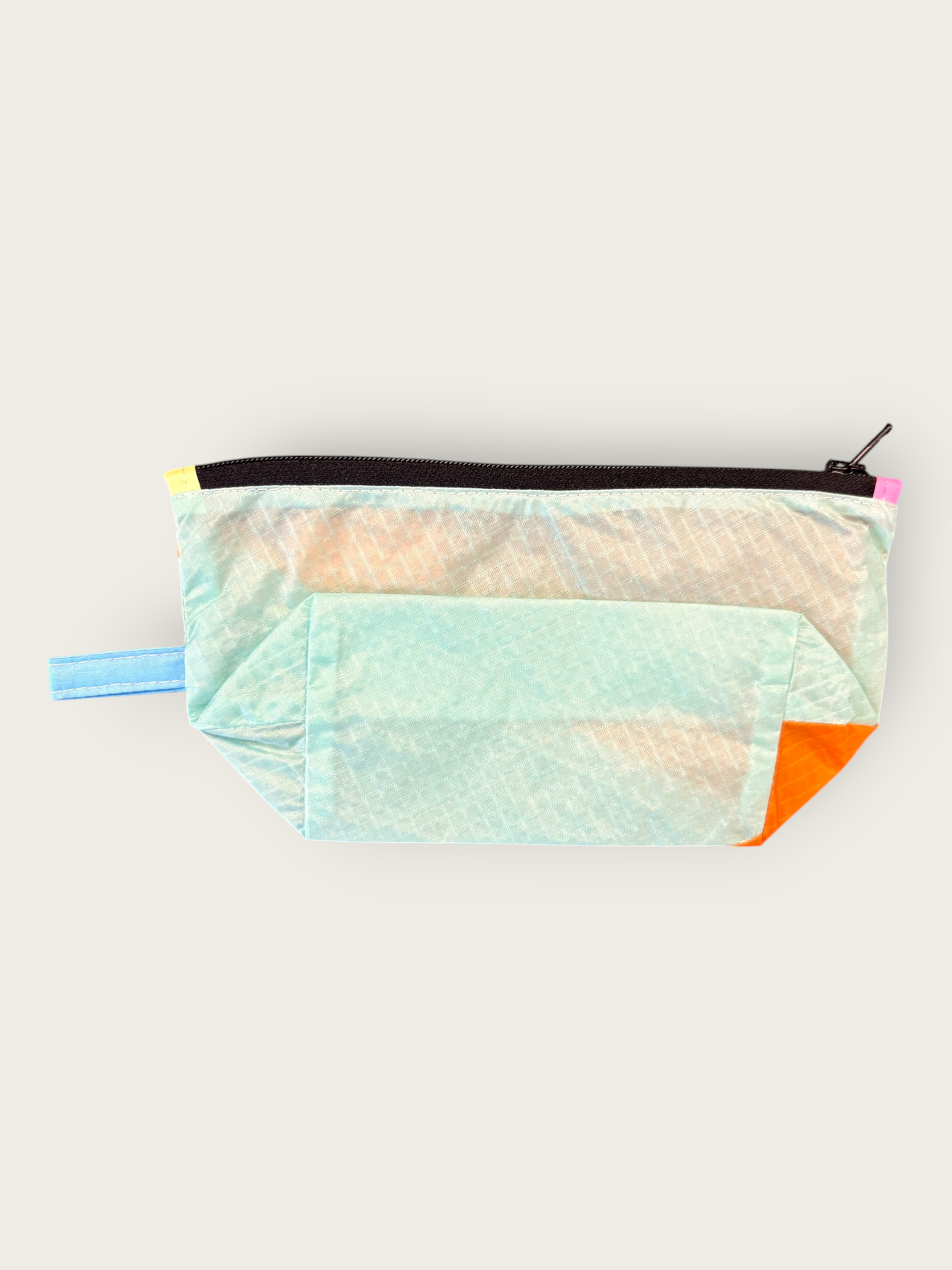 2nd Peak Necessaire "Luv"