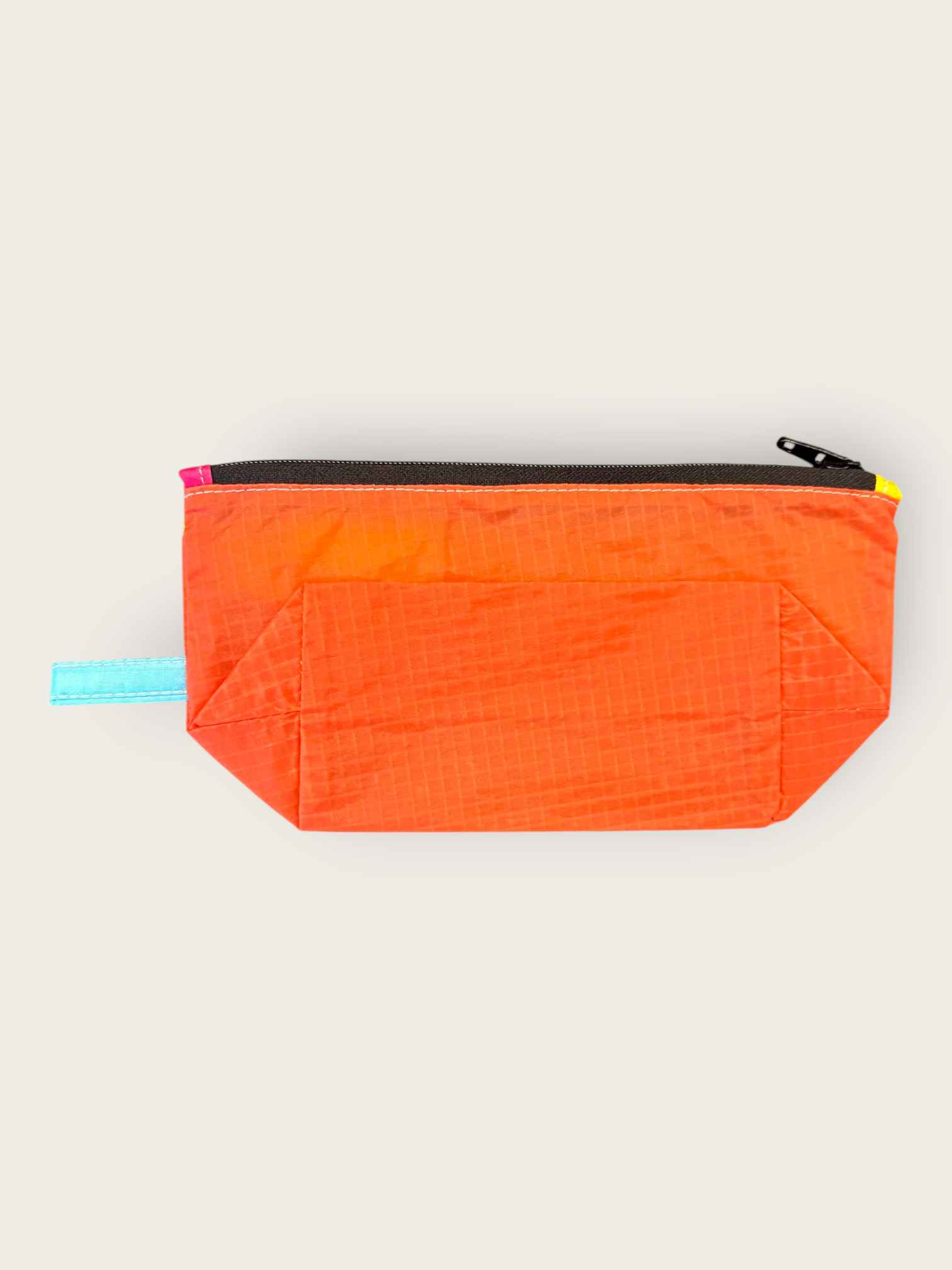 2nd Peak Necessaire "Luv"