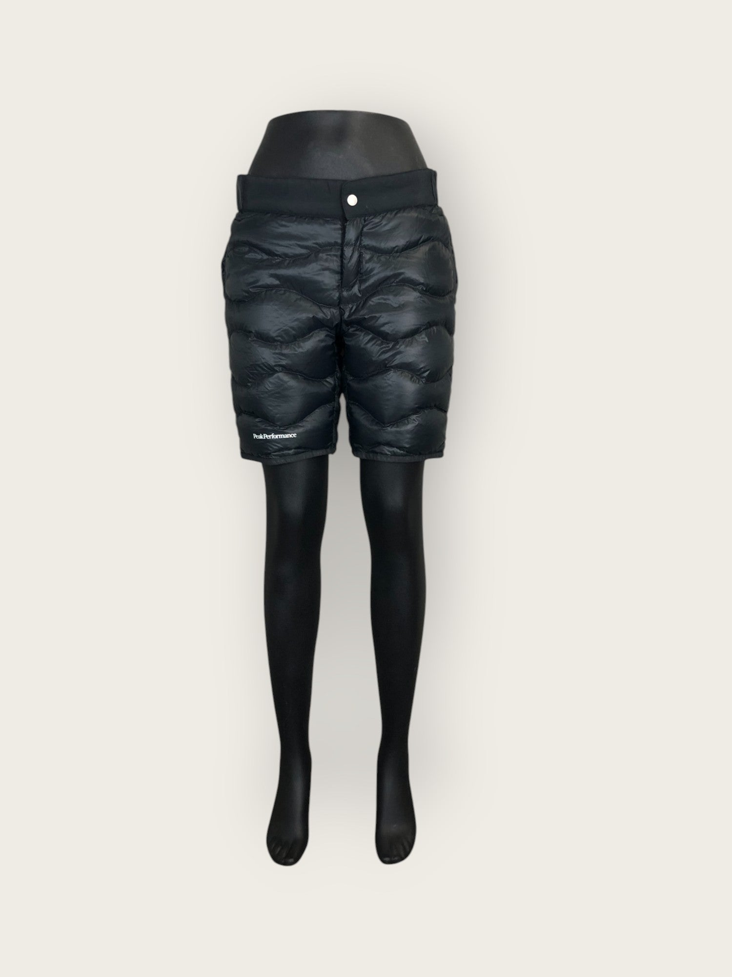 Peak Performance Daunen Shorts (S)