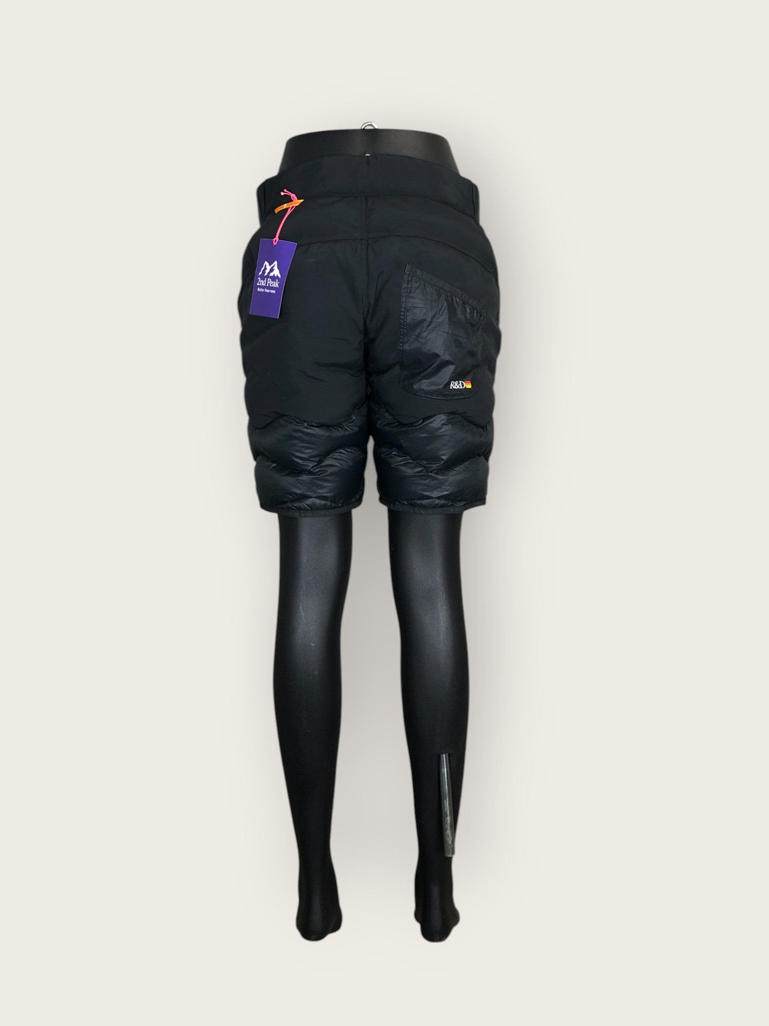 Peak Performance Daunen Shorts (S)