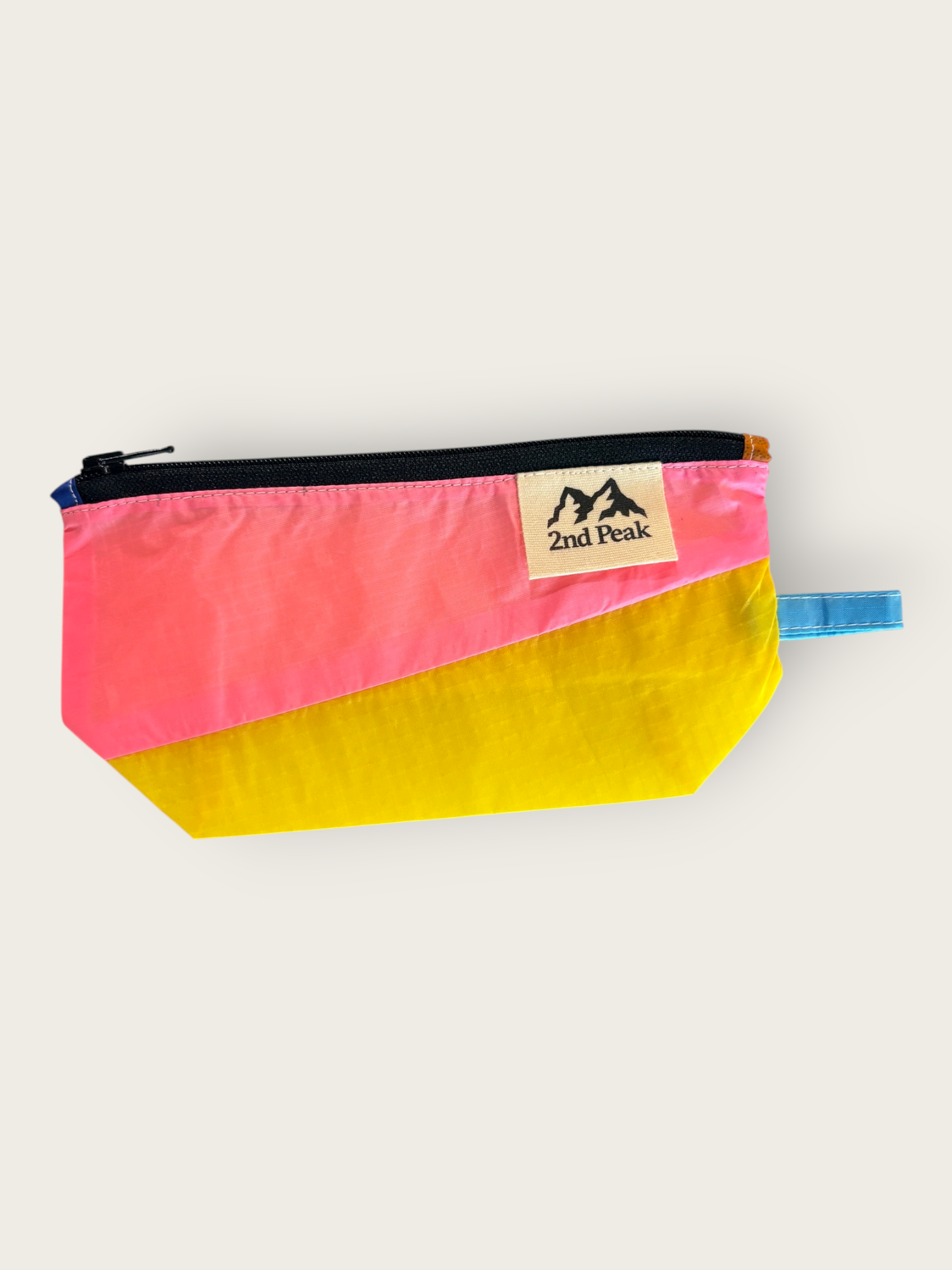 2nd Peak Necessaire "Luv"