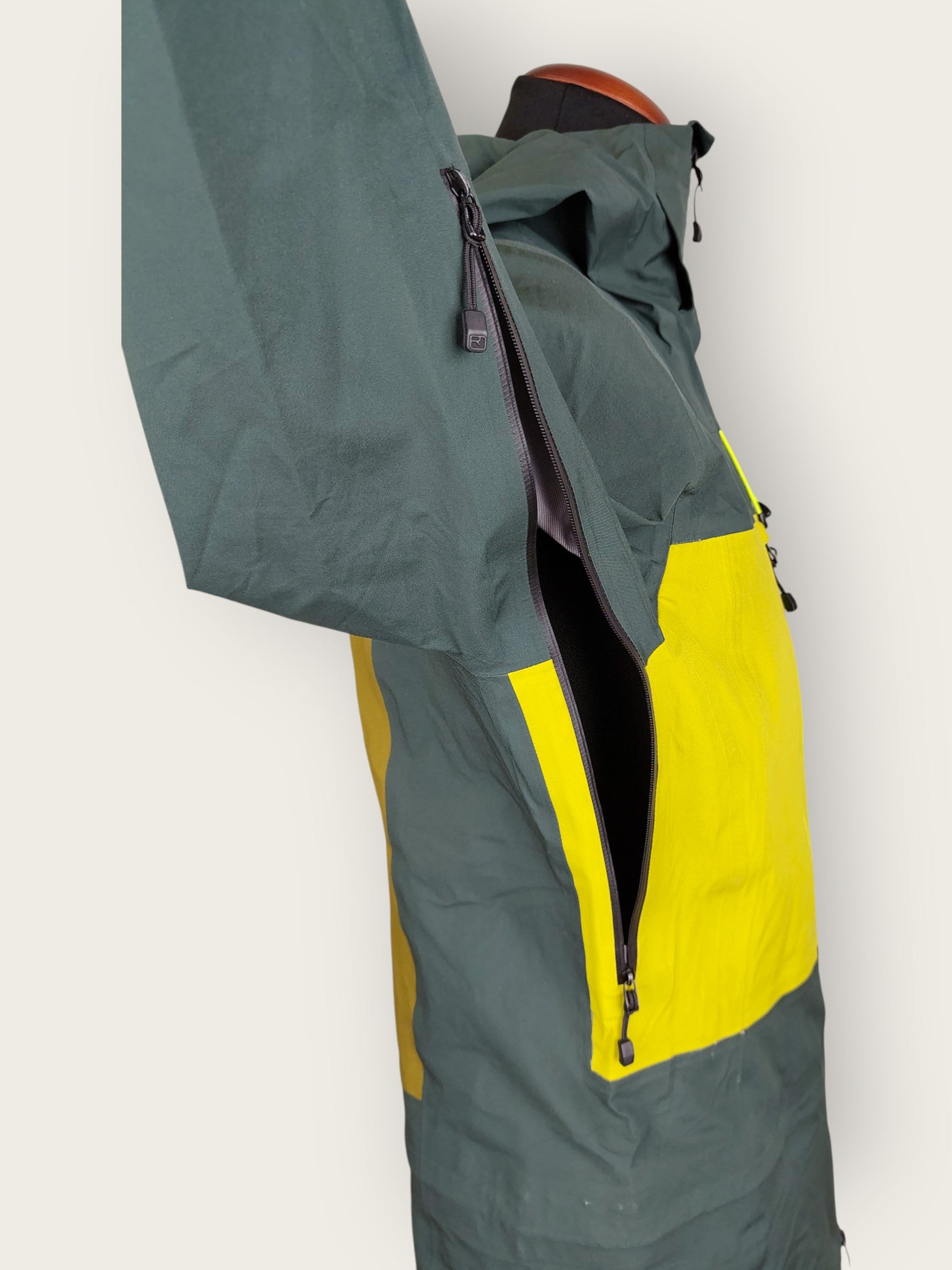 Ortovox 3-layer hardshell jacket (L)