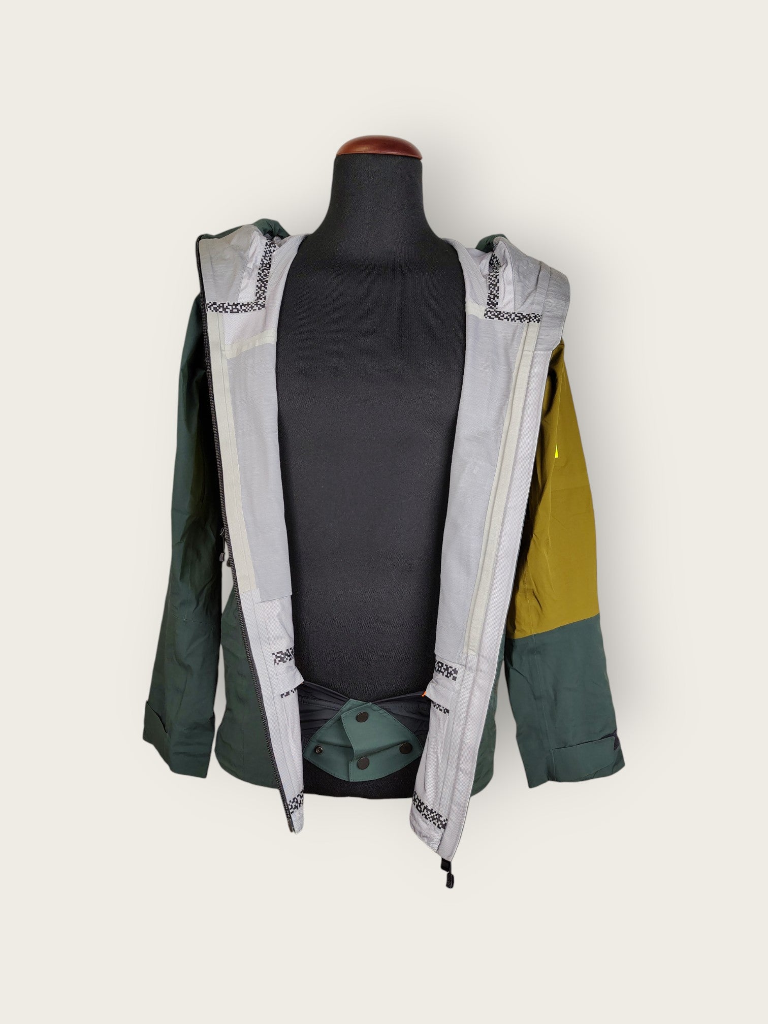 Ortovox 3-layer hardshell jacket (L)