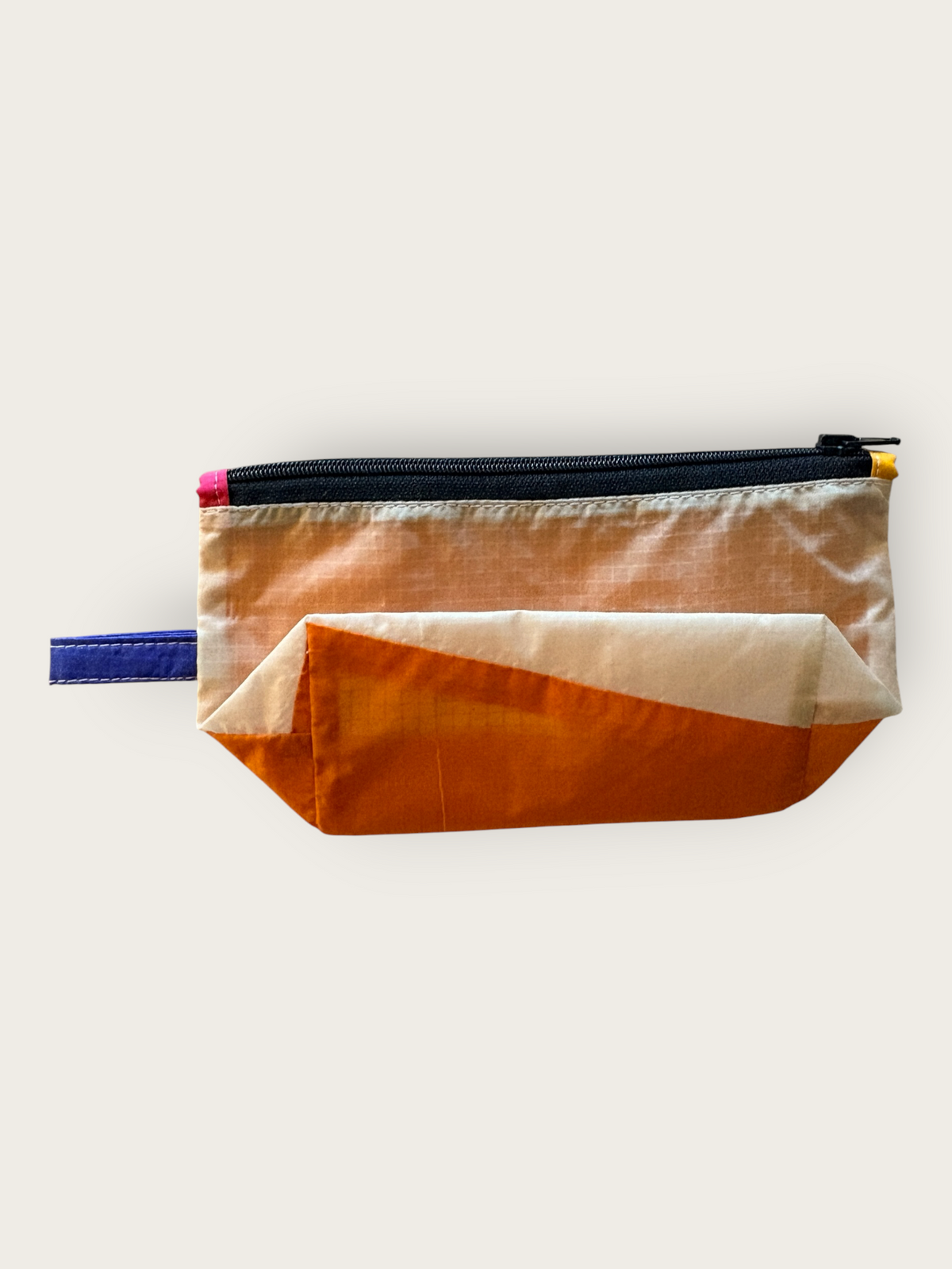 2nd Peak Necessaire "Luv"
