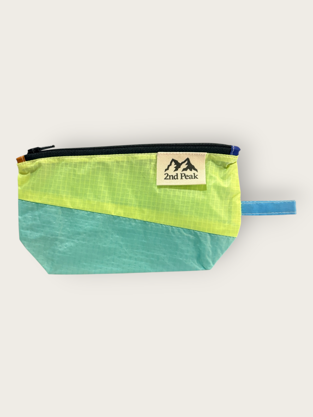 2nd Peak Necessaire "Luv"