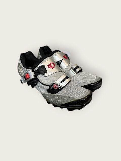 Pearl Izumi Bikeschuhe (37)