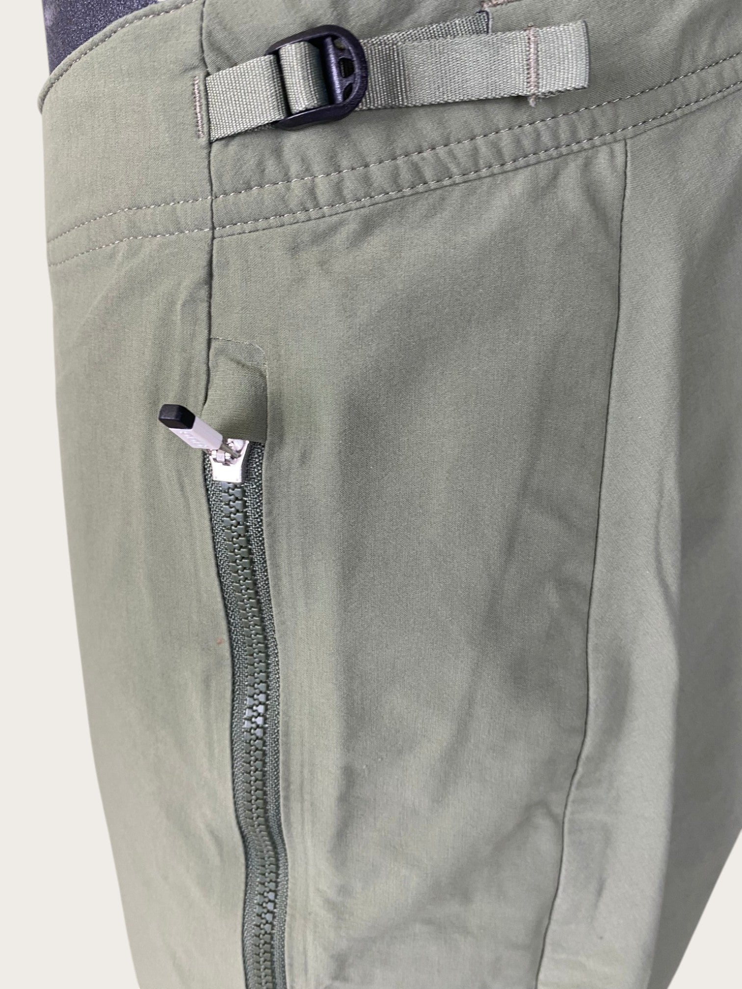 POC Essential Enduro Bikehose kurz (L)