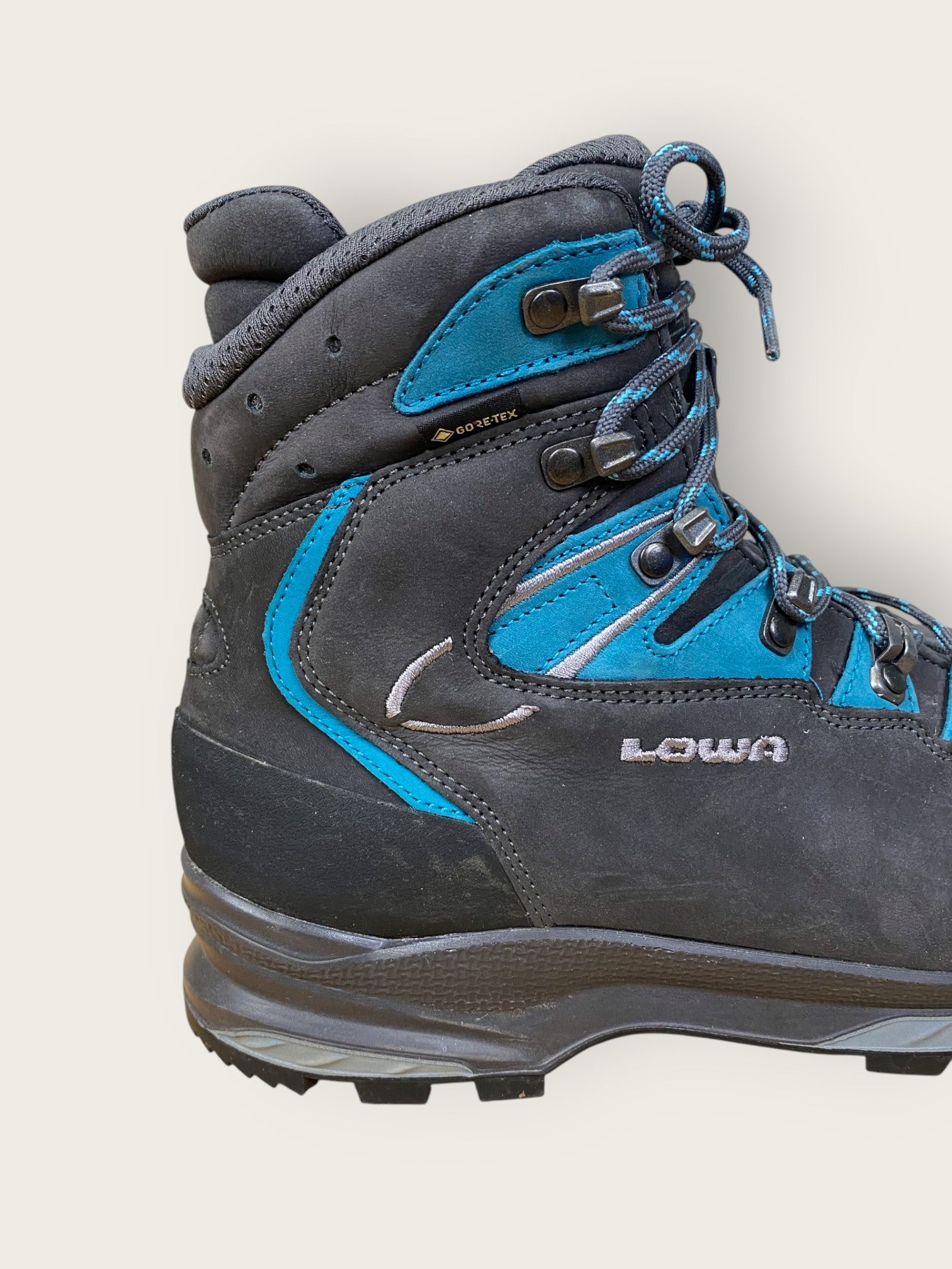 Lowa GTX Wanderschuhe hoch (39.5)