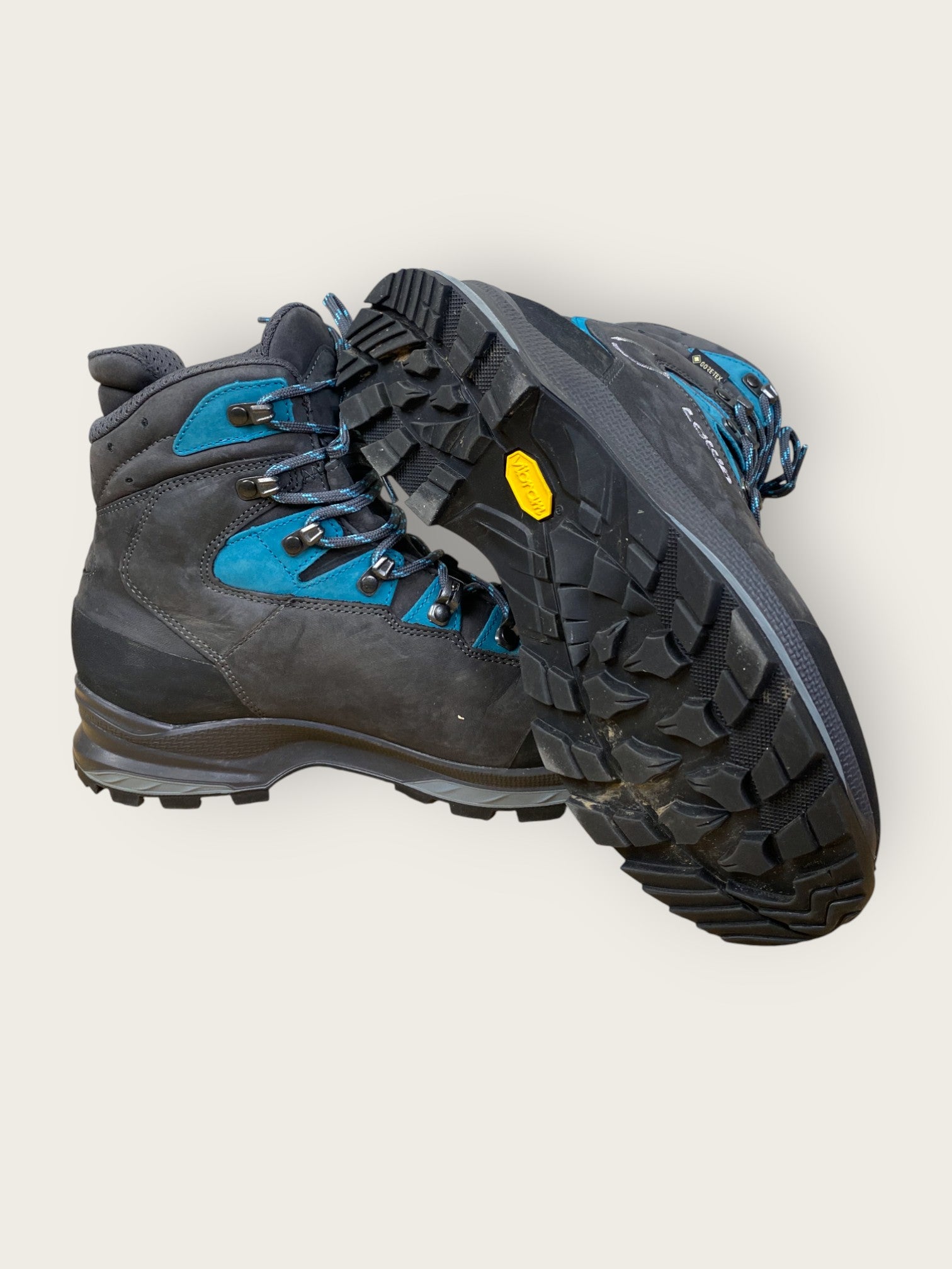 Lowa GTX Wanderschuhe hoch (39.5)
