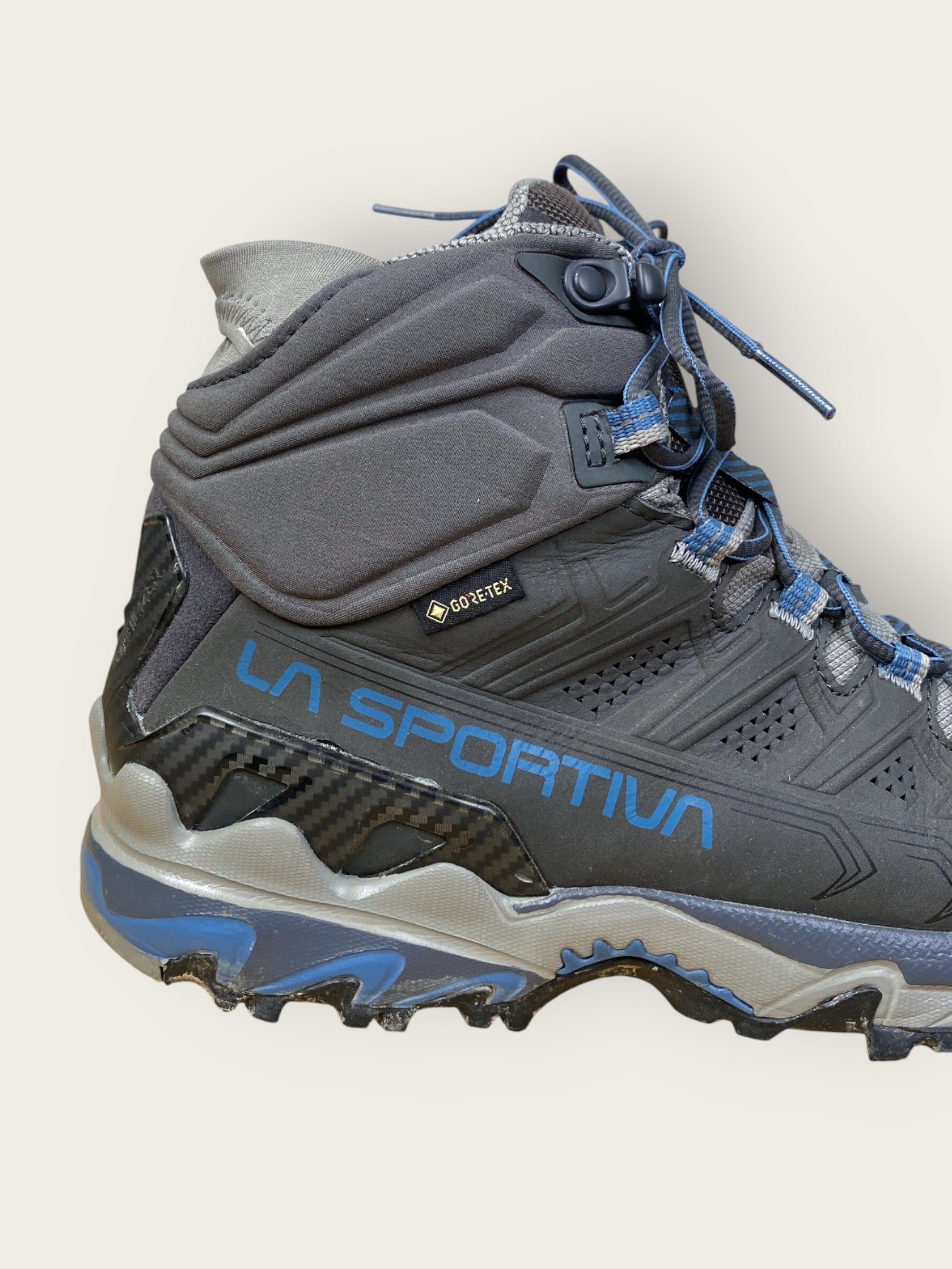 template-w-hiking-boots-39-5