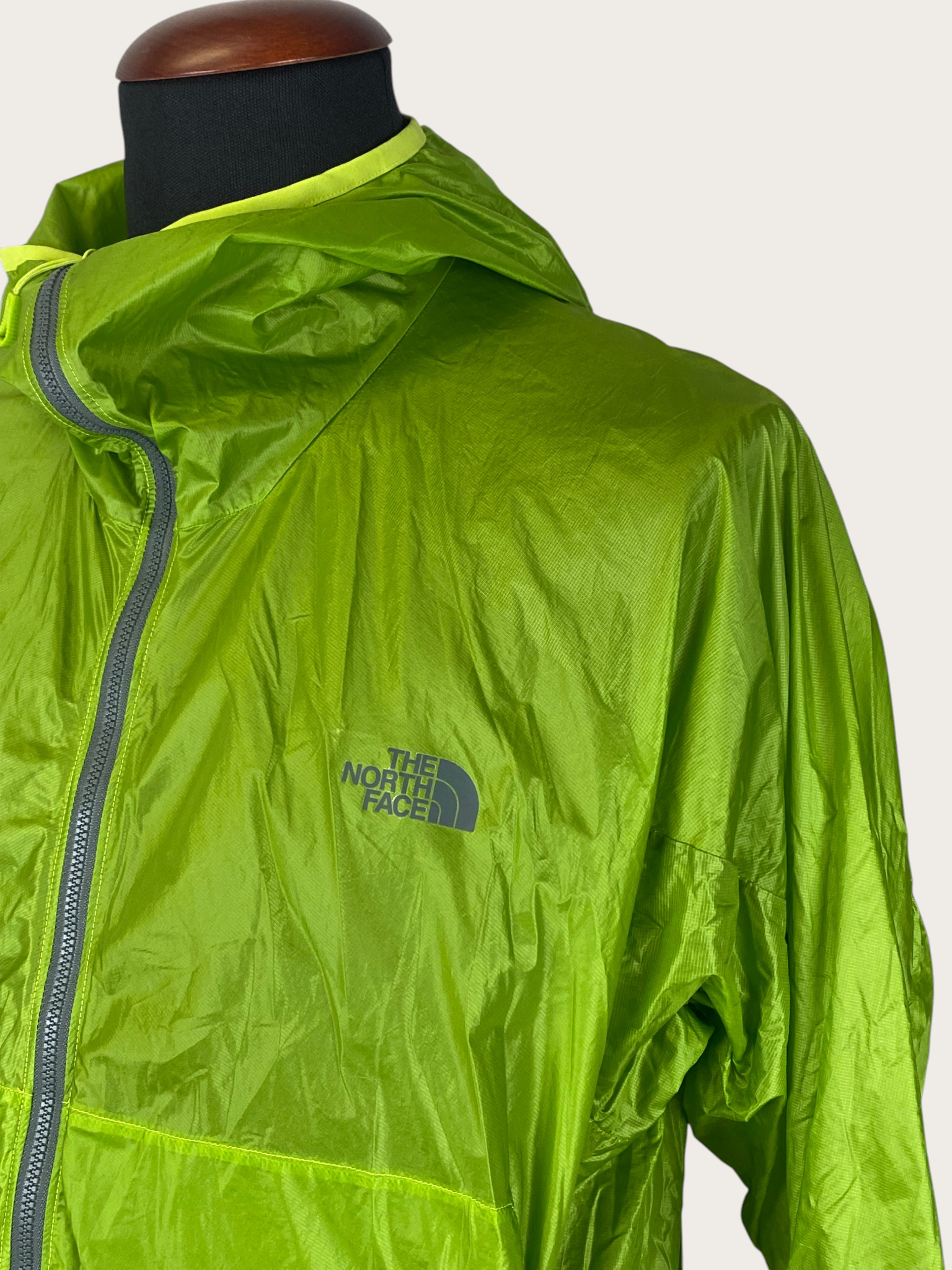 The North Face Windbreaker (XL)