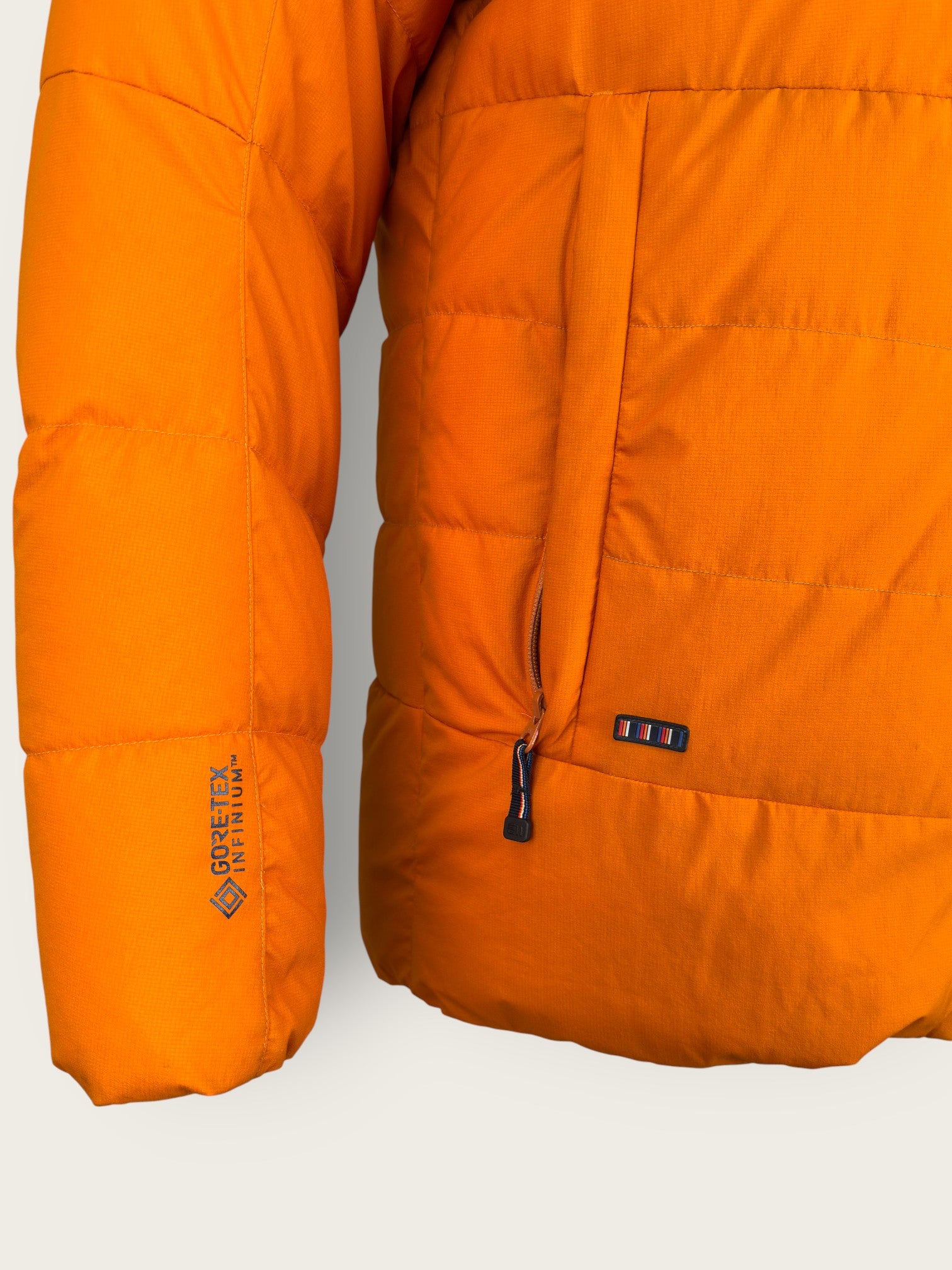 Elevenate Daunenjacke (M)