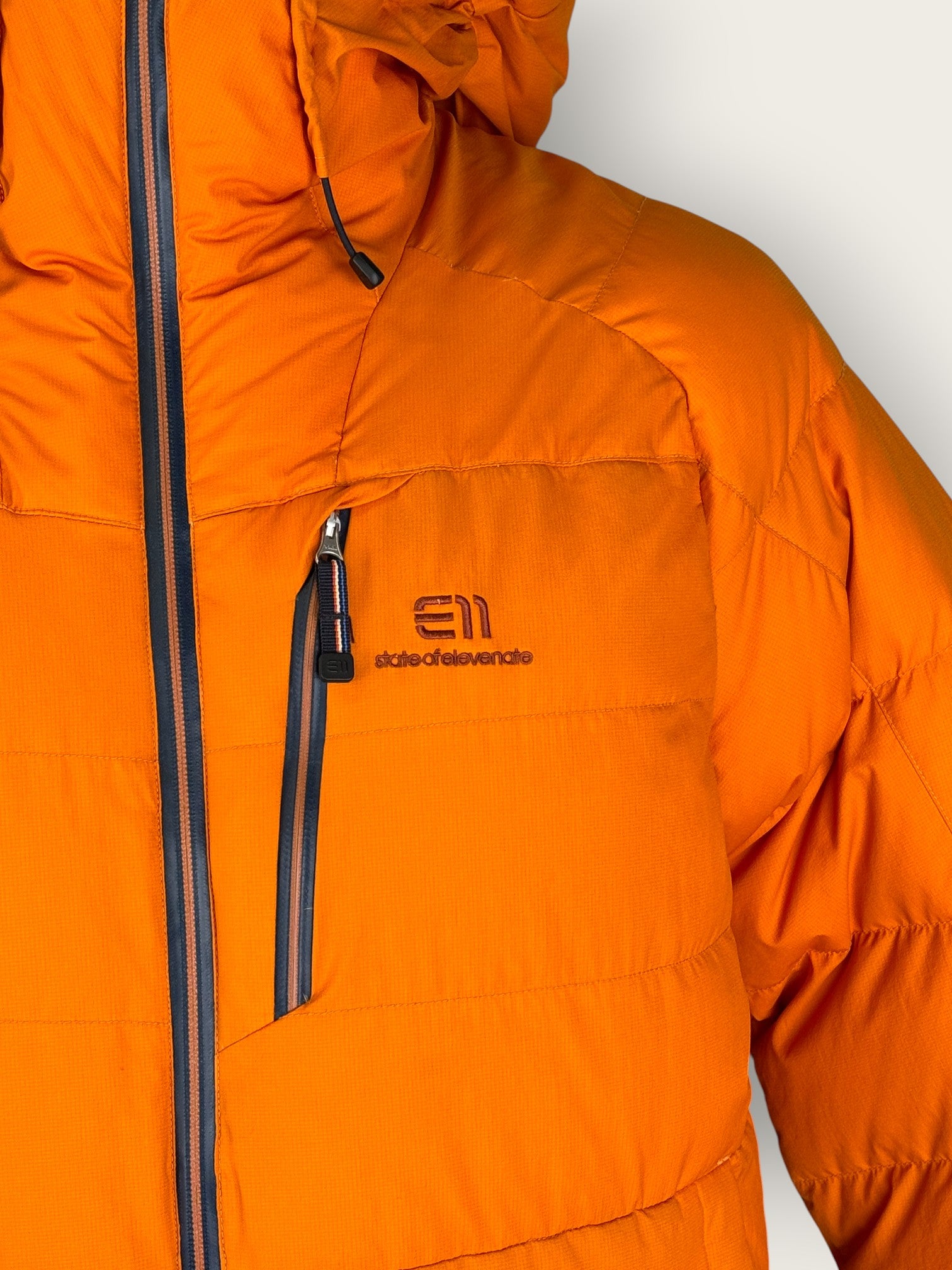 Elevenate Daunenjacke (M)