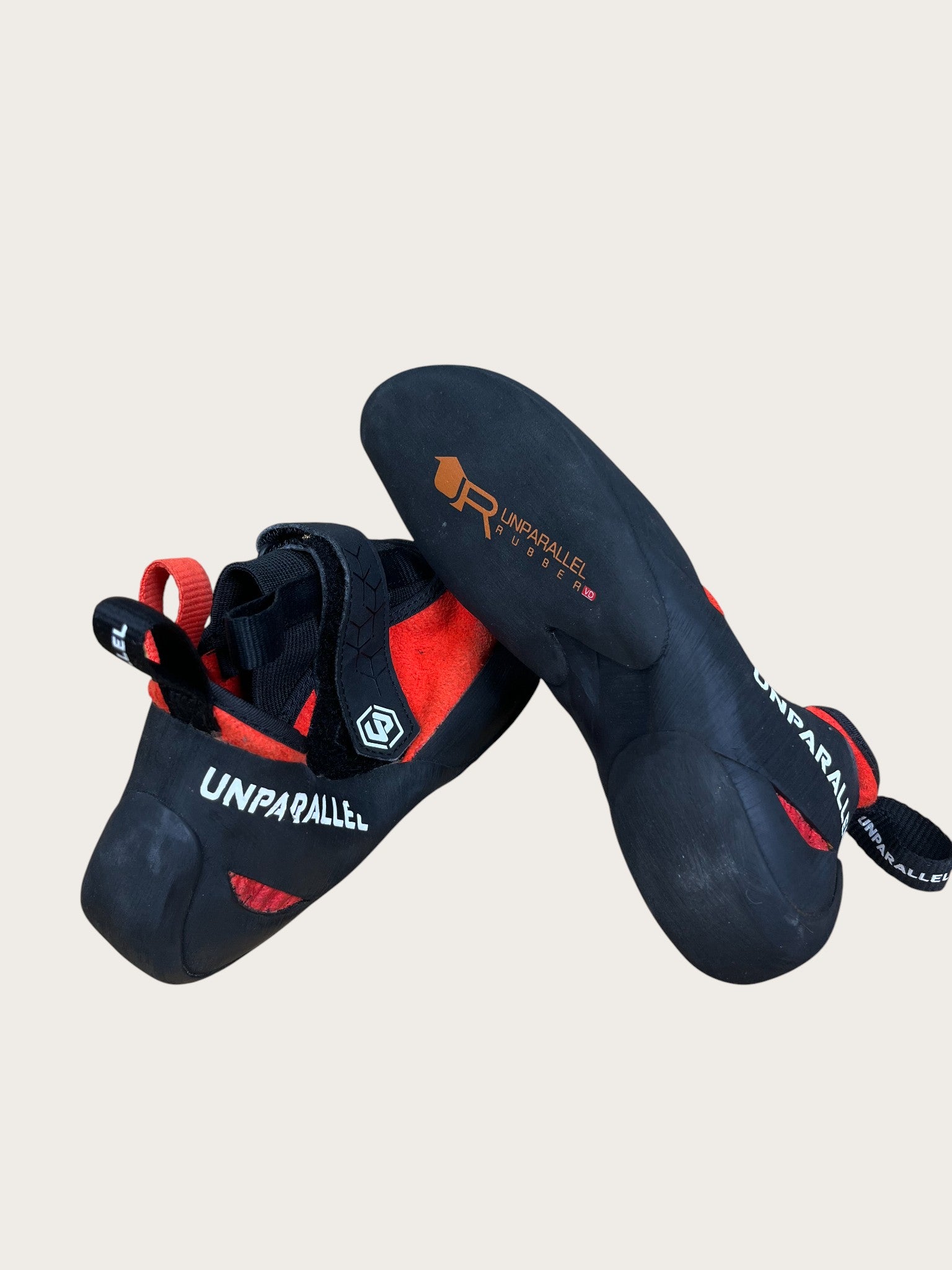 Unparallel Kletterschuhe (42)