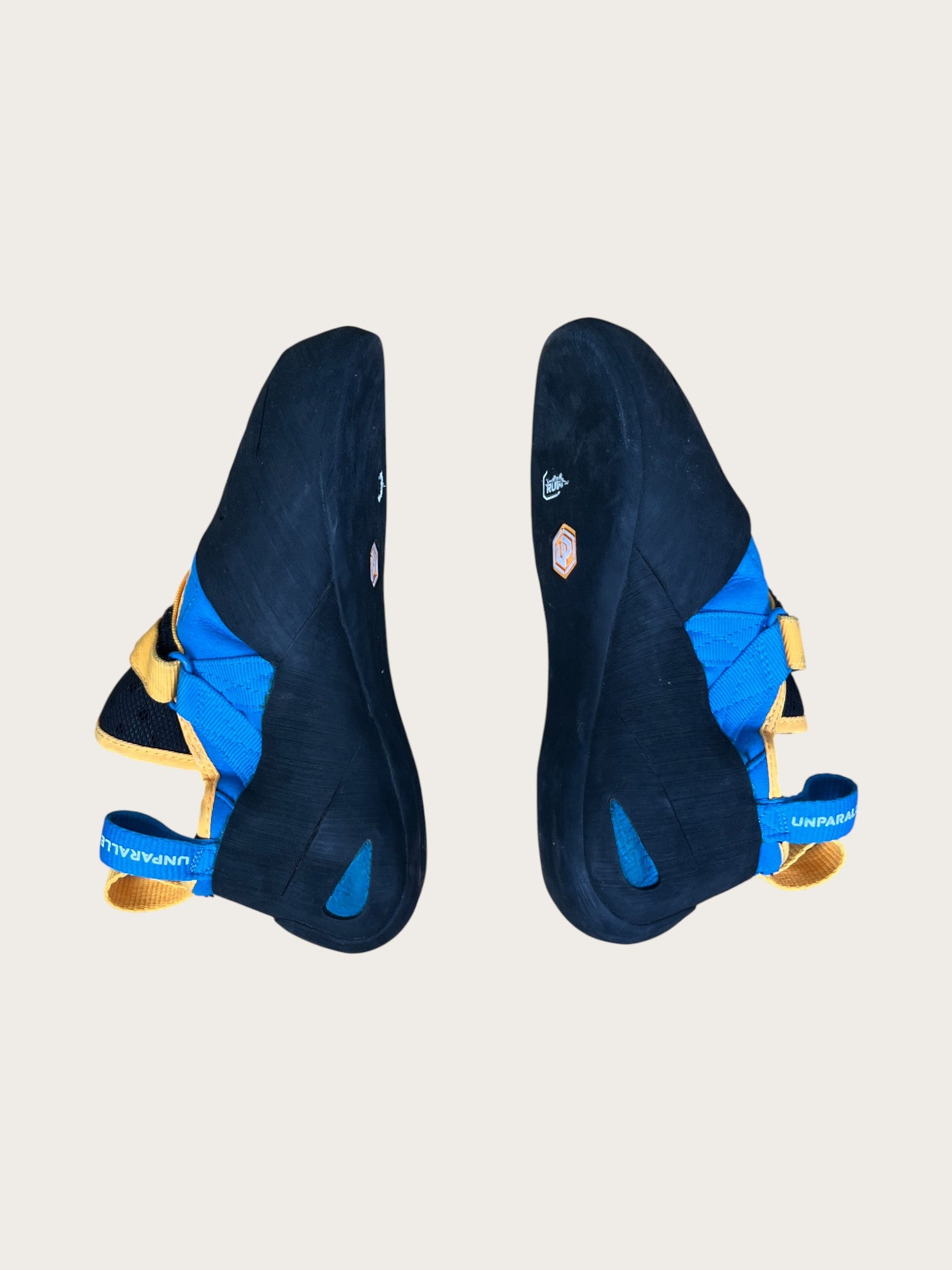 Unparallel Kletterschuhe (39)