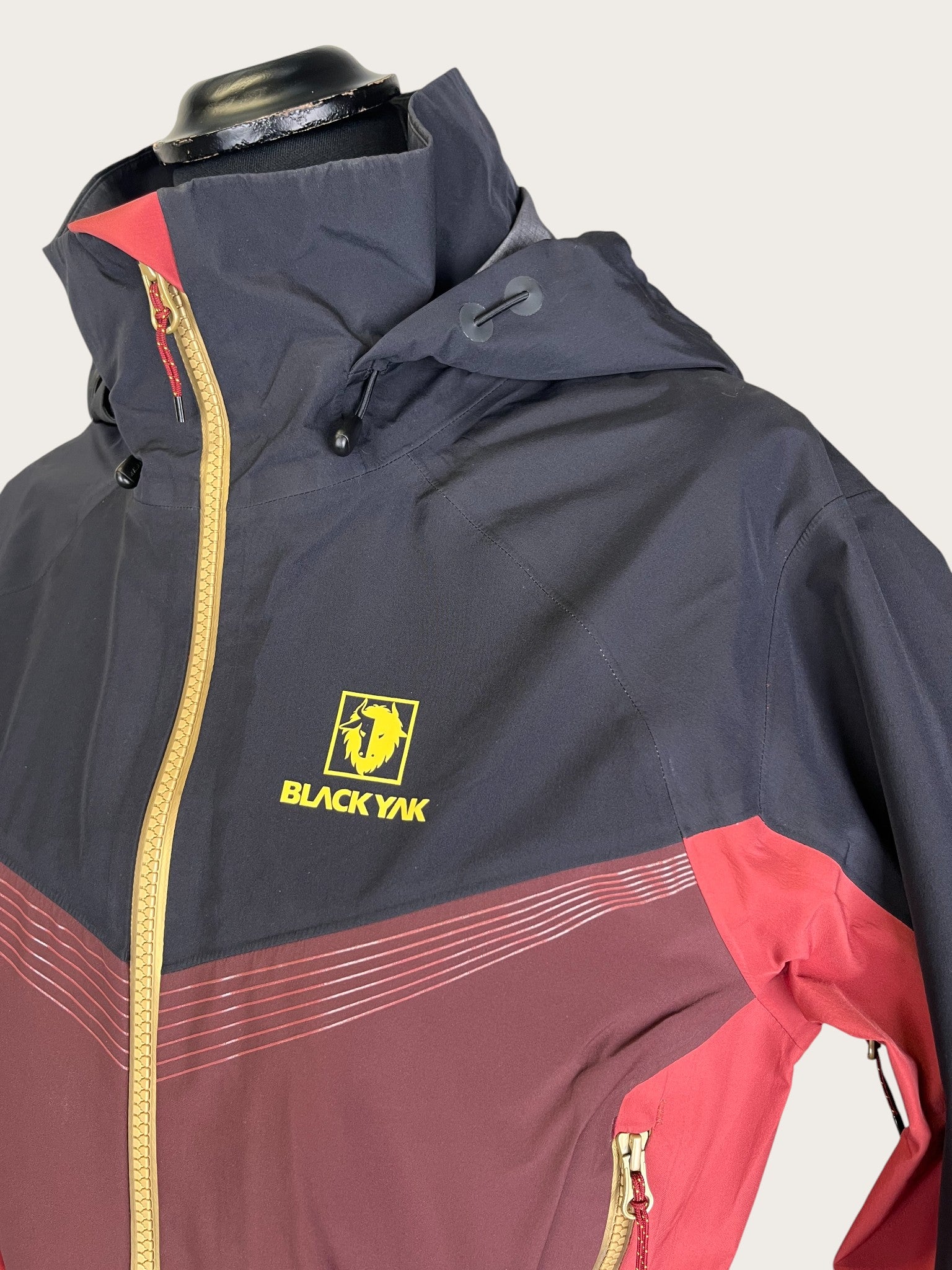 Black Yak 3-Lagen Hardshelljacke (M)