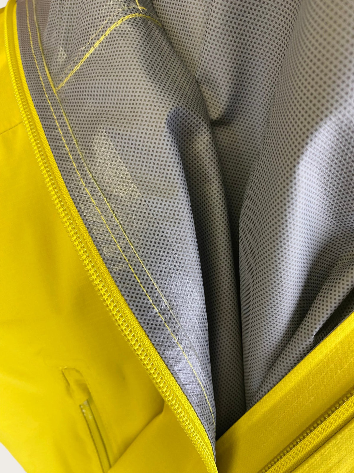 Rab Downpour Mountain 2.5-Lagen Hardshelljacke (L)