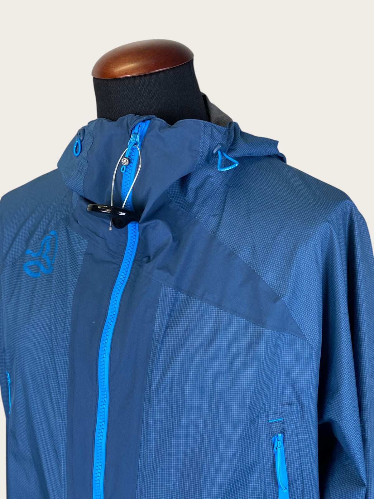 Ternua Kars 2.5-Lagen Hardshelljacke (L)