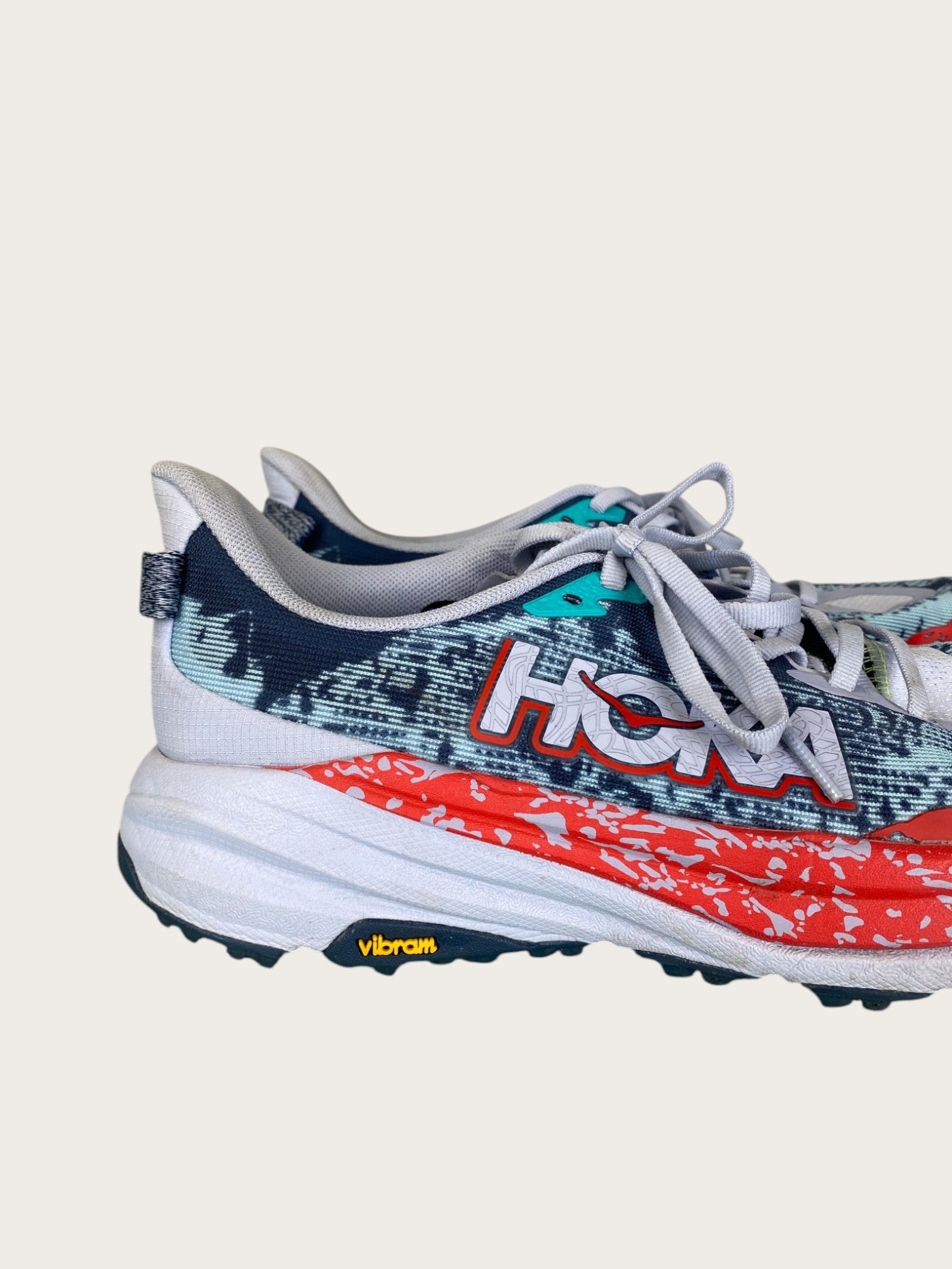 Hoka Speedgoat 6 Trailrunningschuhe (42)