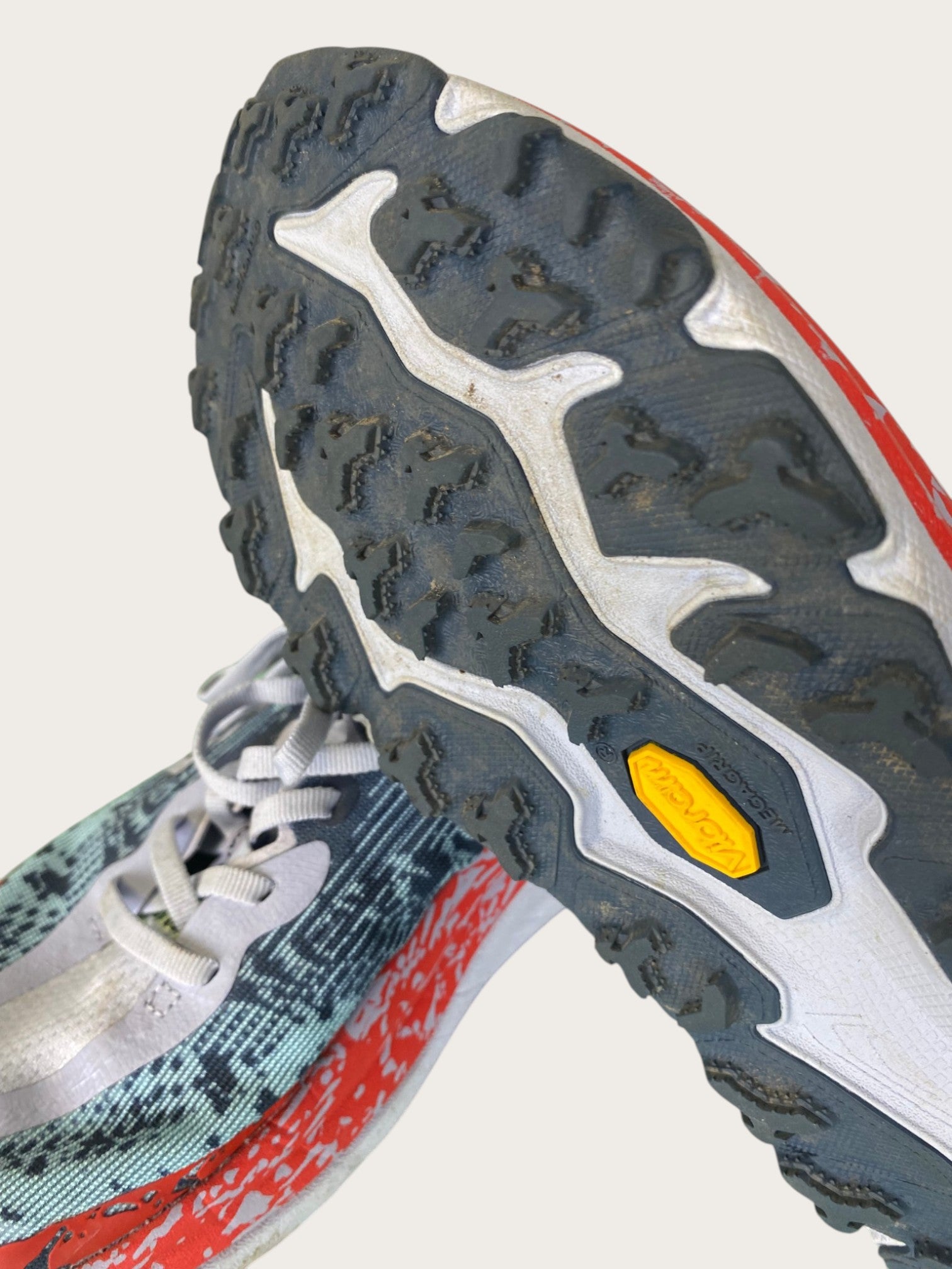 Hoka Speedgoat 6 Trailrunningschuhe (42)