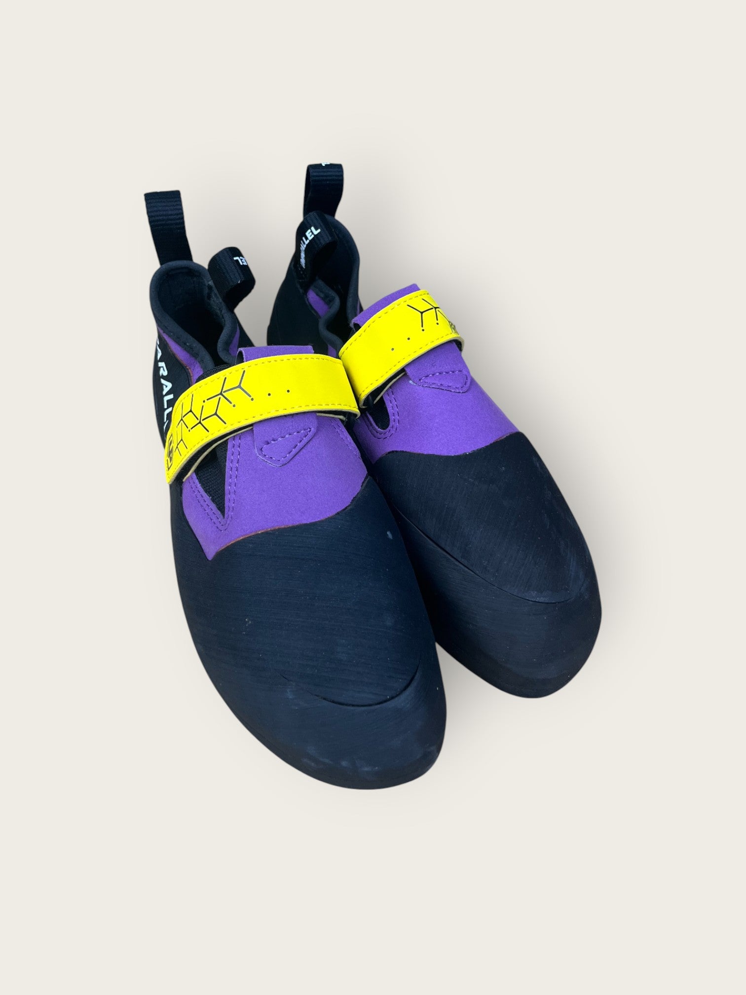 Unparallel Kletterschuhe (42)