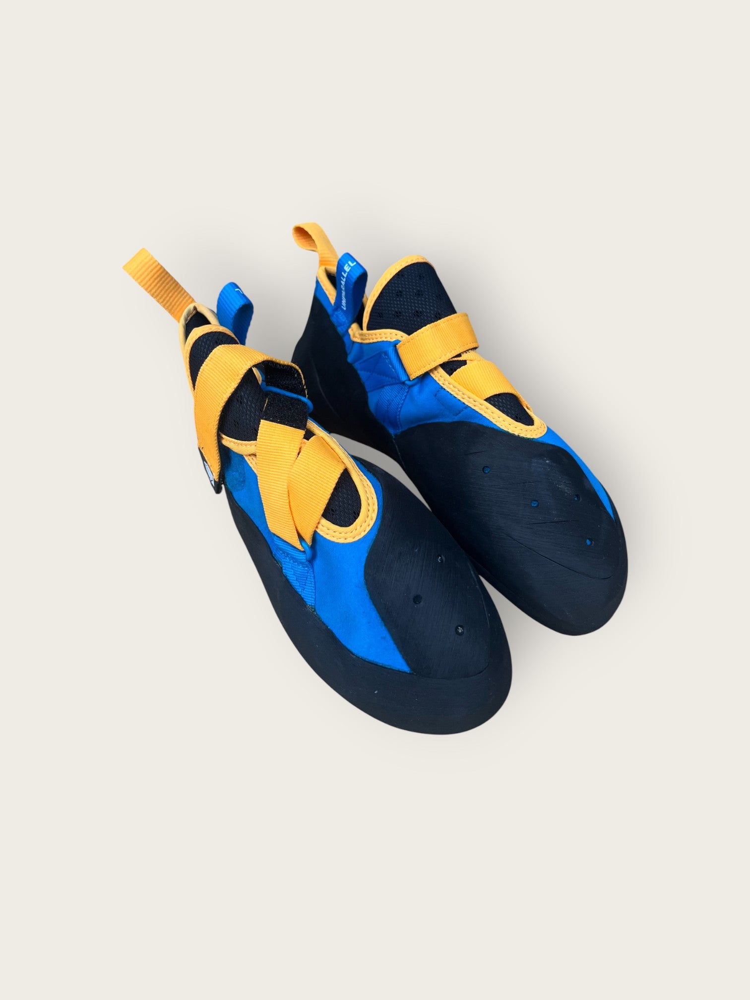 Unparallel Kletterschuhe (45)