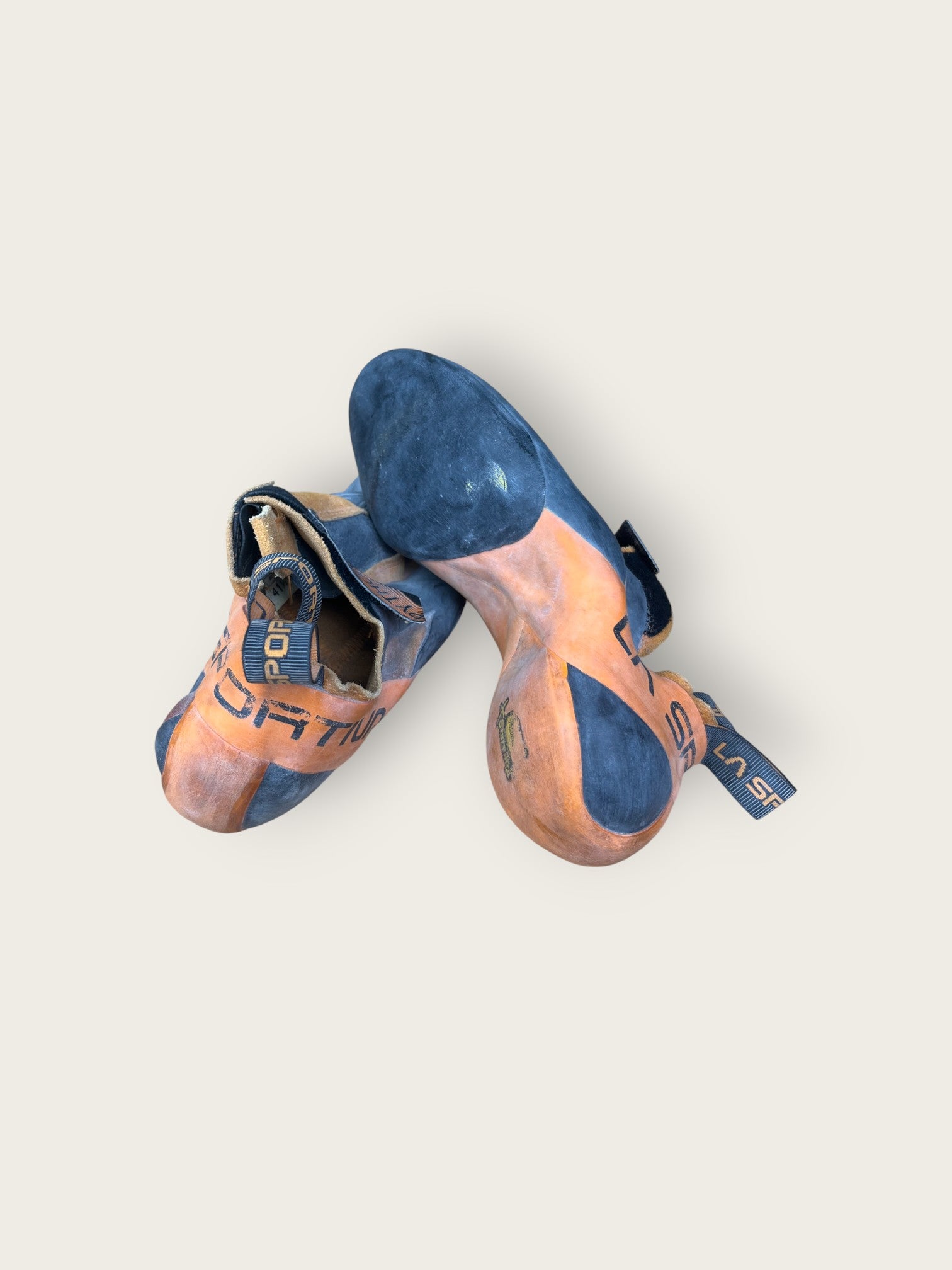 Template W Climbing shoes (39)