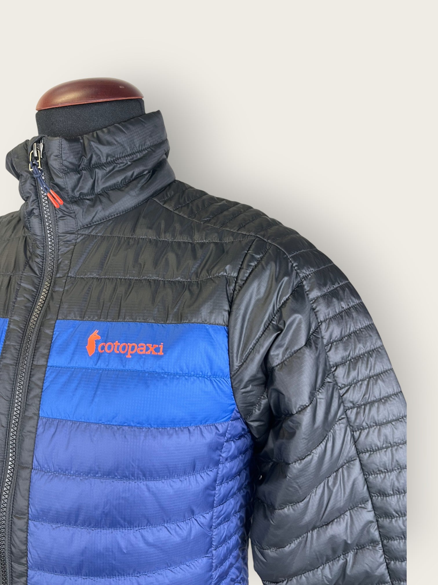 Cotopaxi Isolationsjacke (S)