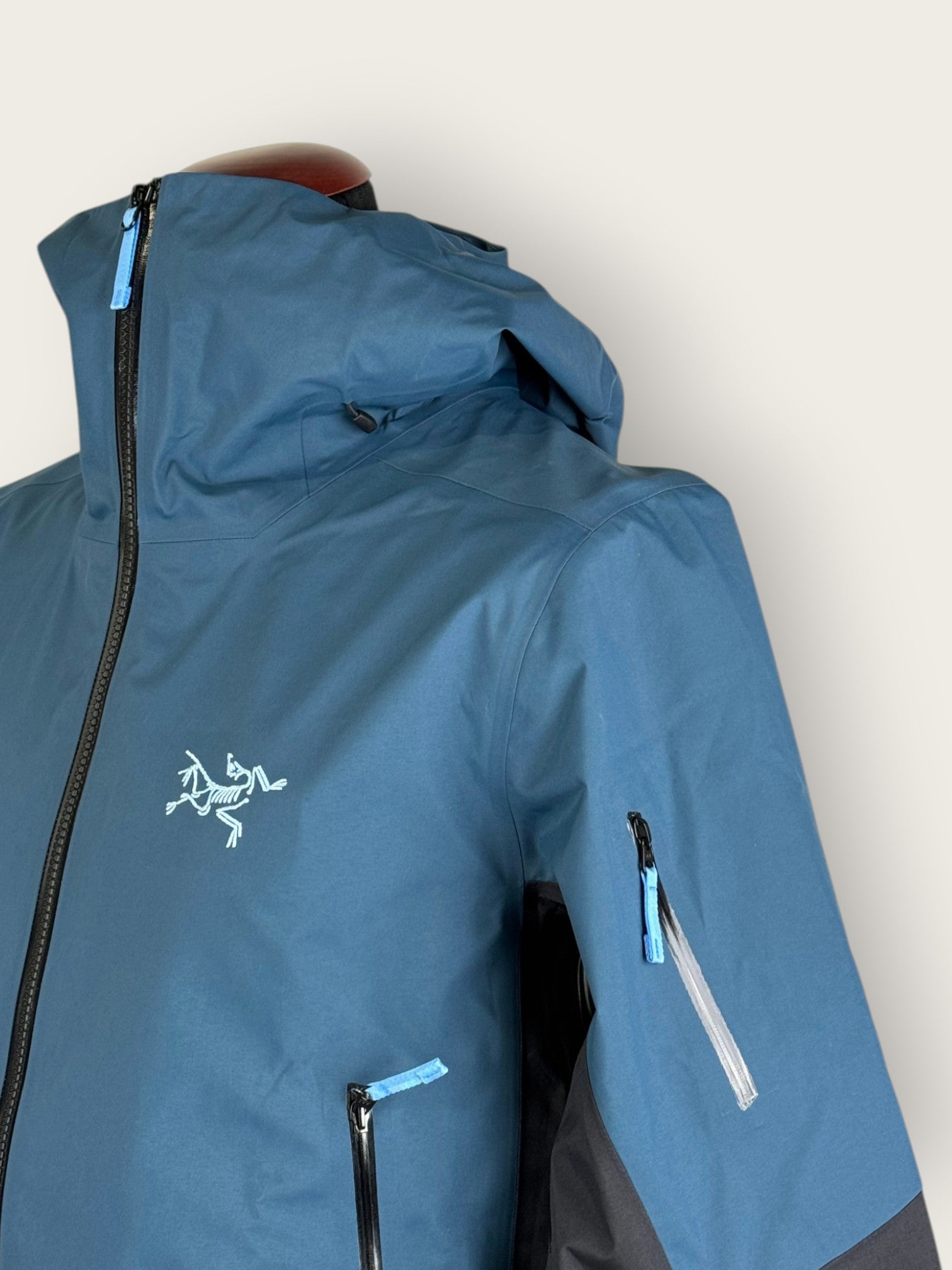 Arc'teryx 3-Lagen Hardshelljacke (L)