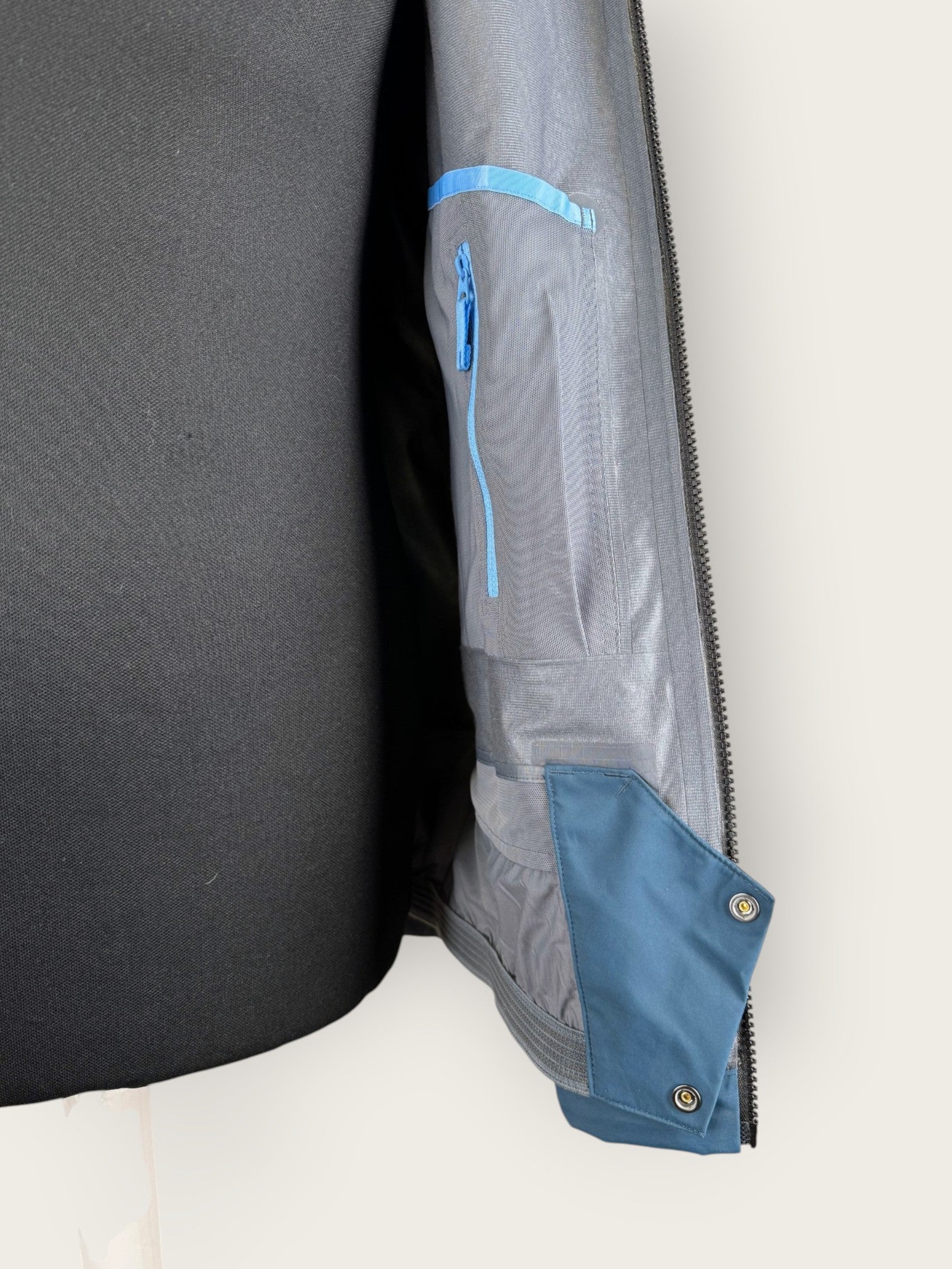 Arc'teryx 3-Lagen Hardshelljacke (L)