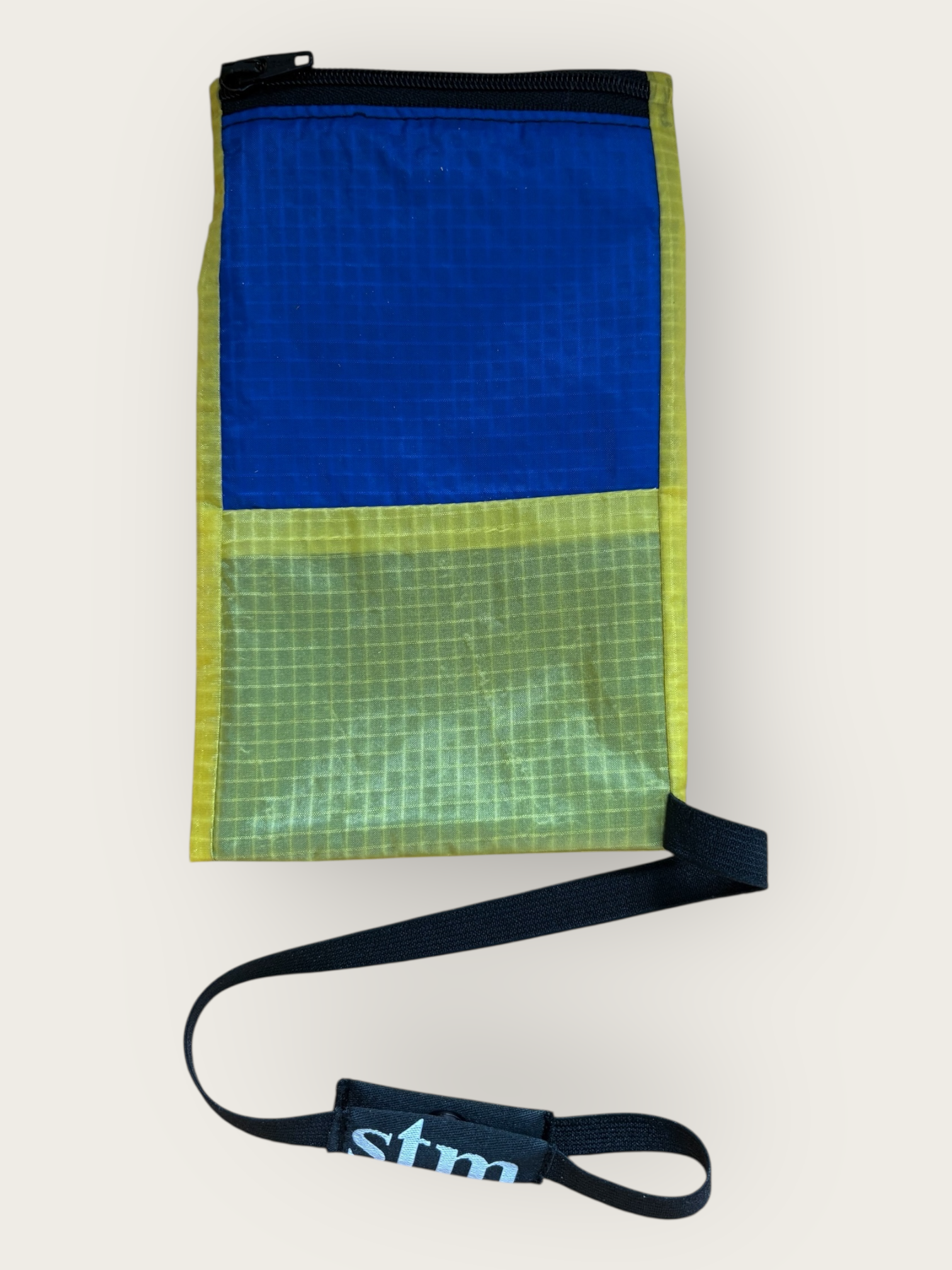 Upcycling Sunglasses Case by stm