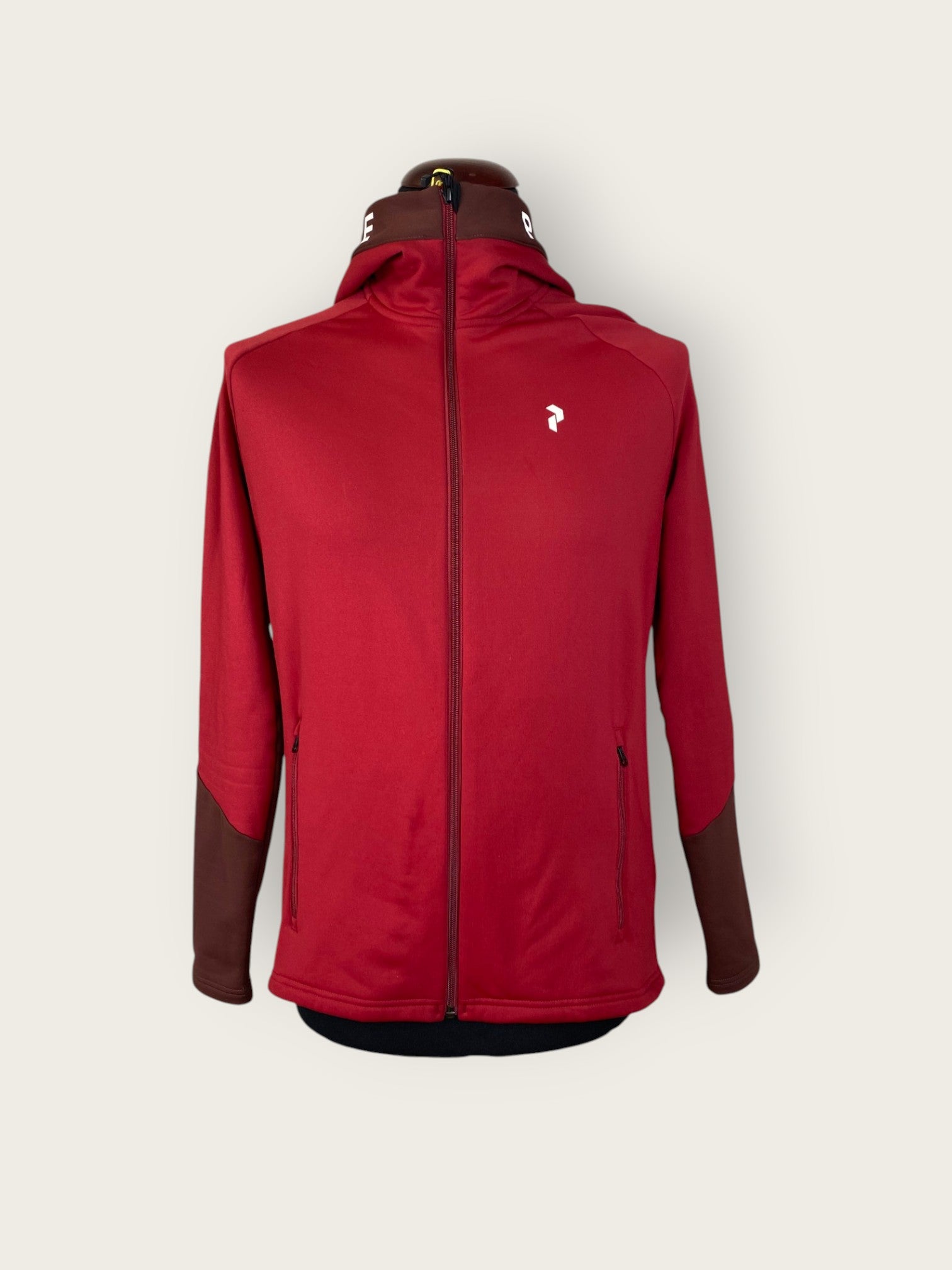 Peak Performance Hoodie (M)