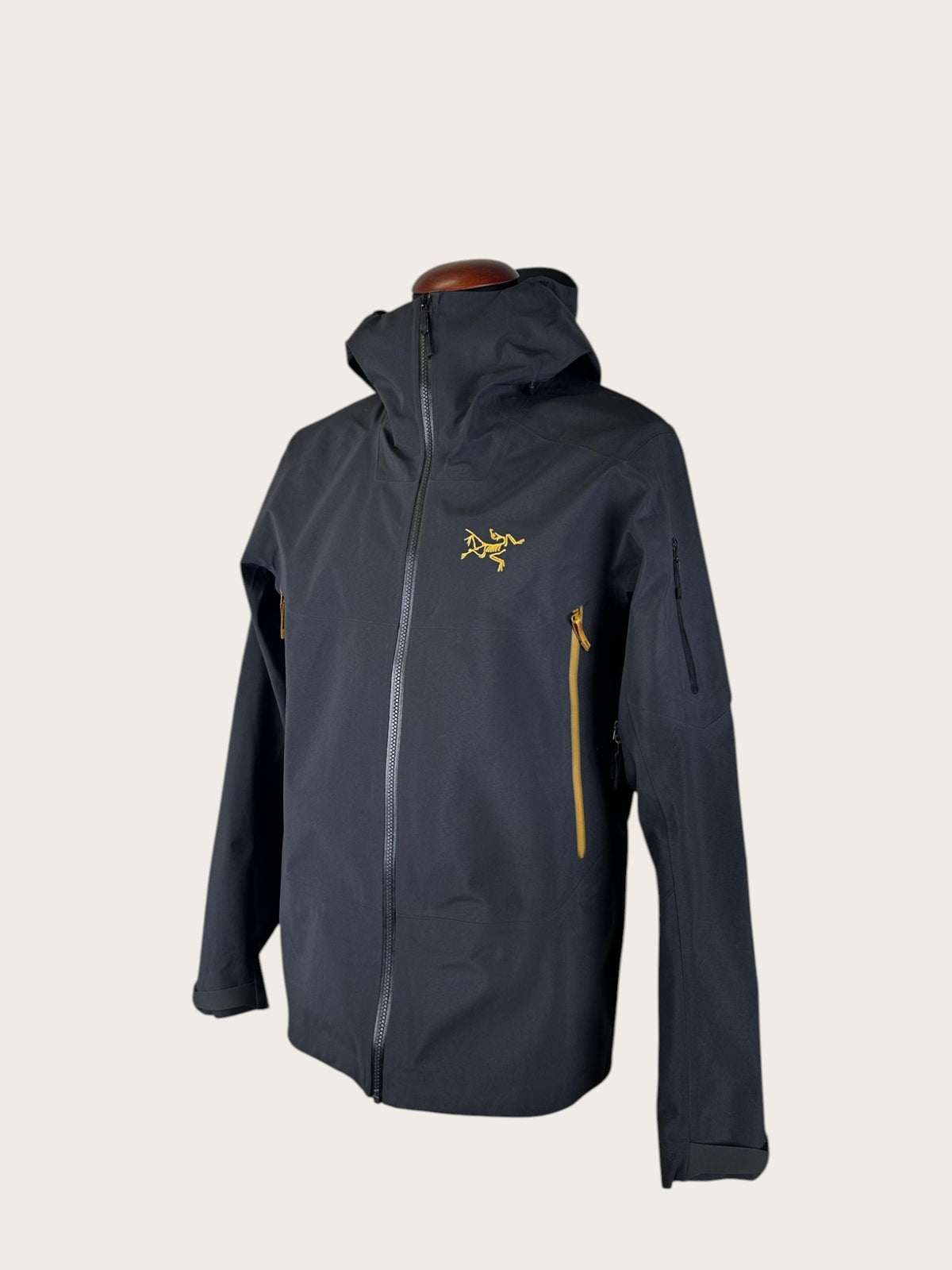 Arc'teryx Sabre AR 3-Lagen Hardshelljacke (S)