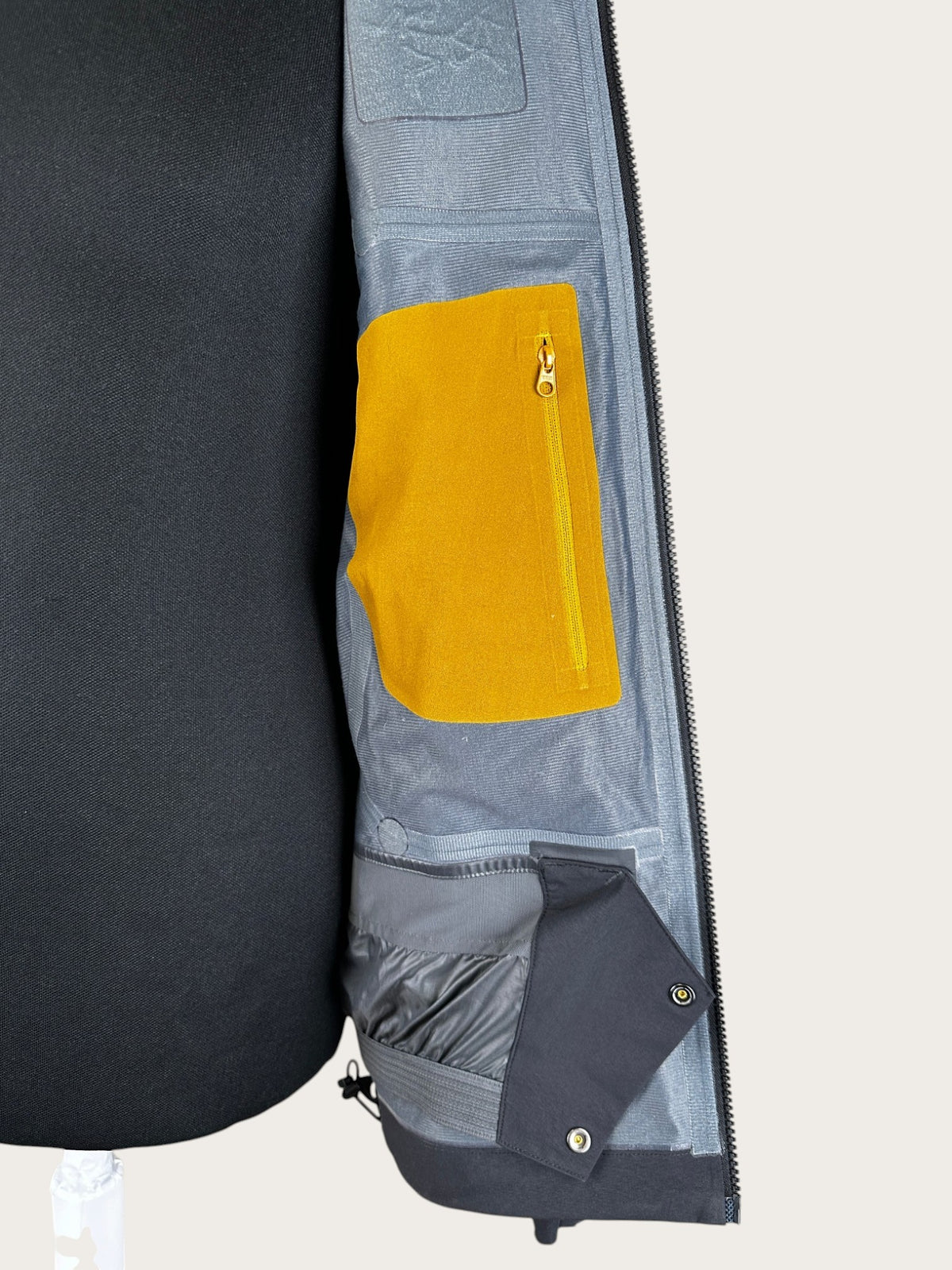 Arc'teryx Sabre AR 3-Lagen Hardshelljacke (S)