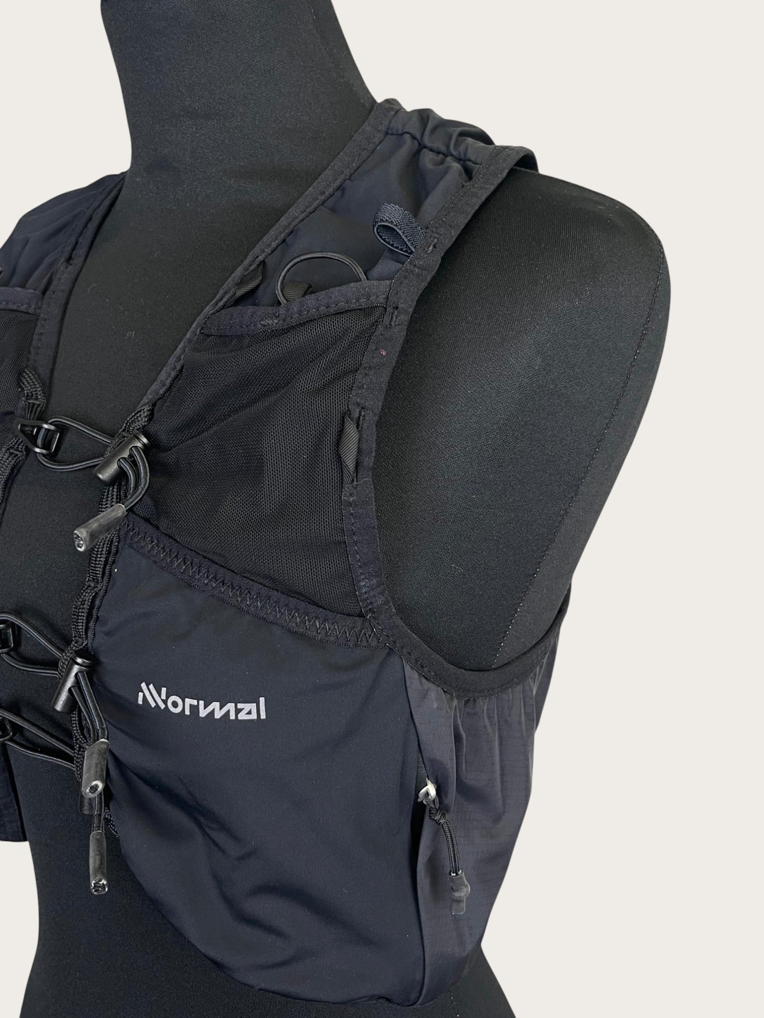 NNormal Trailrunningweste 5L (S/M)