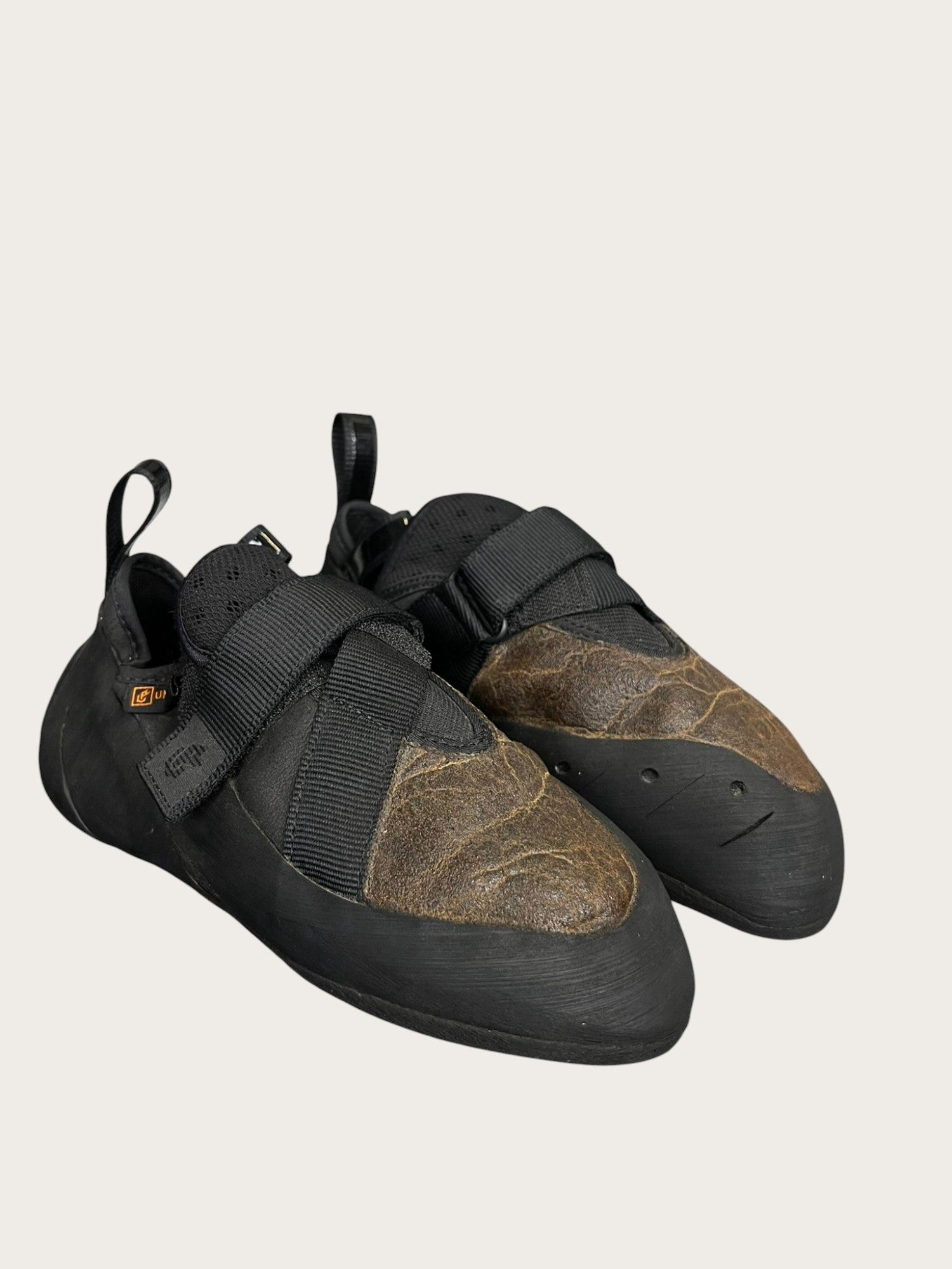 Unparallel Kletterschuhe (42)