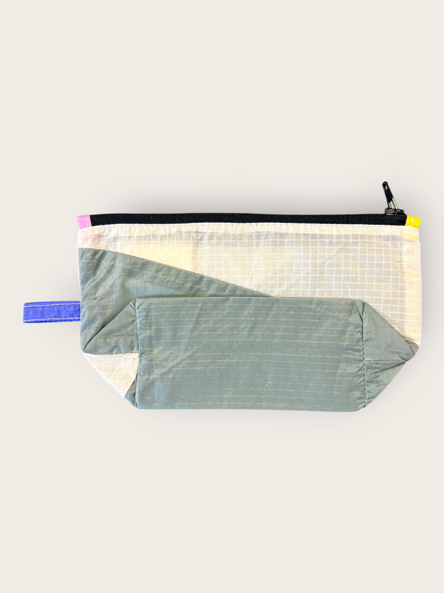2nd Peak Necessaire "Luv"