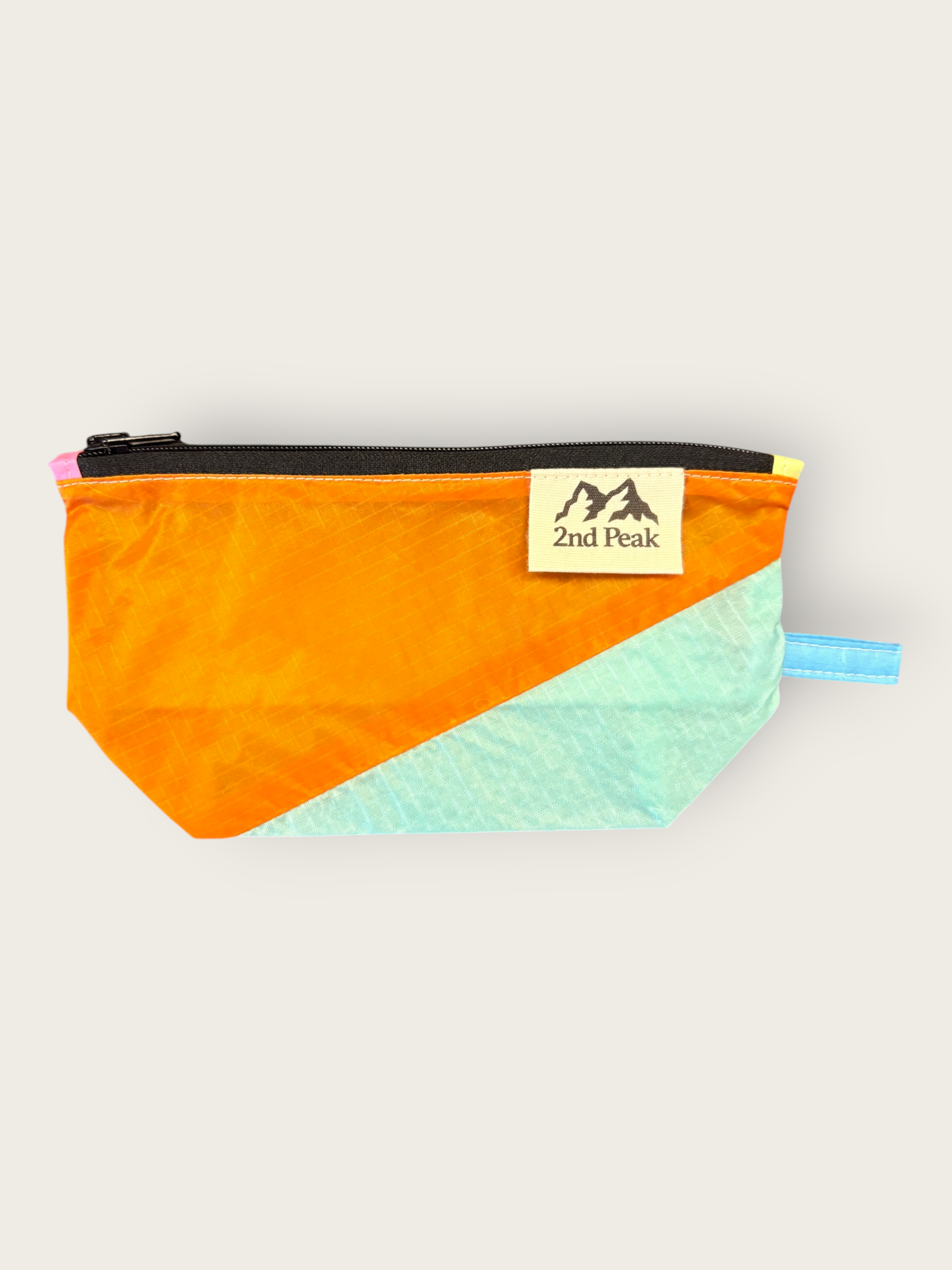 2nd Peak Necessaire "Luv"