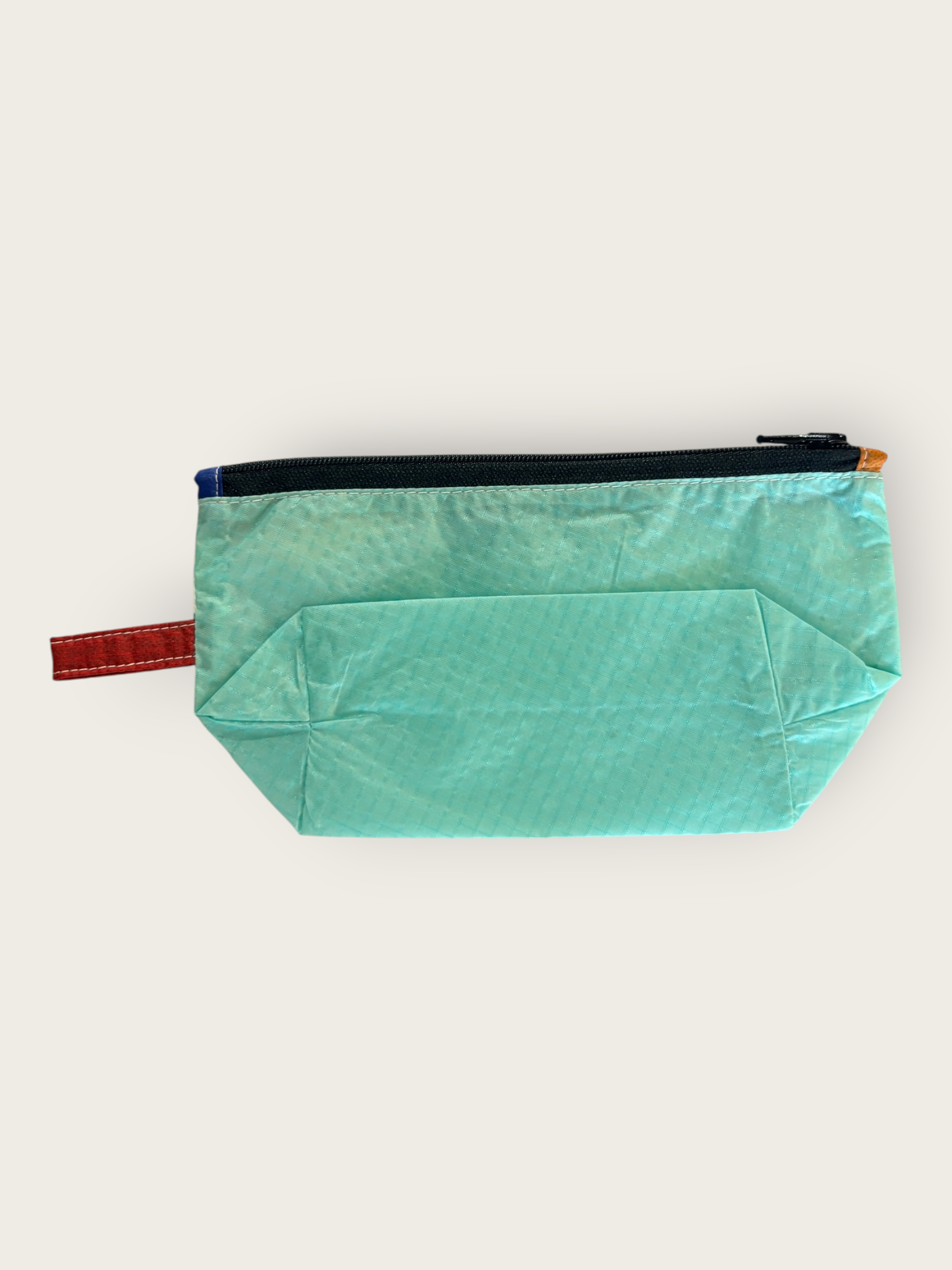 2nd Peak Necessaire "Luv"