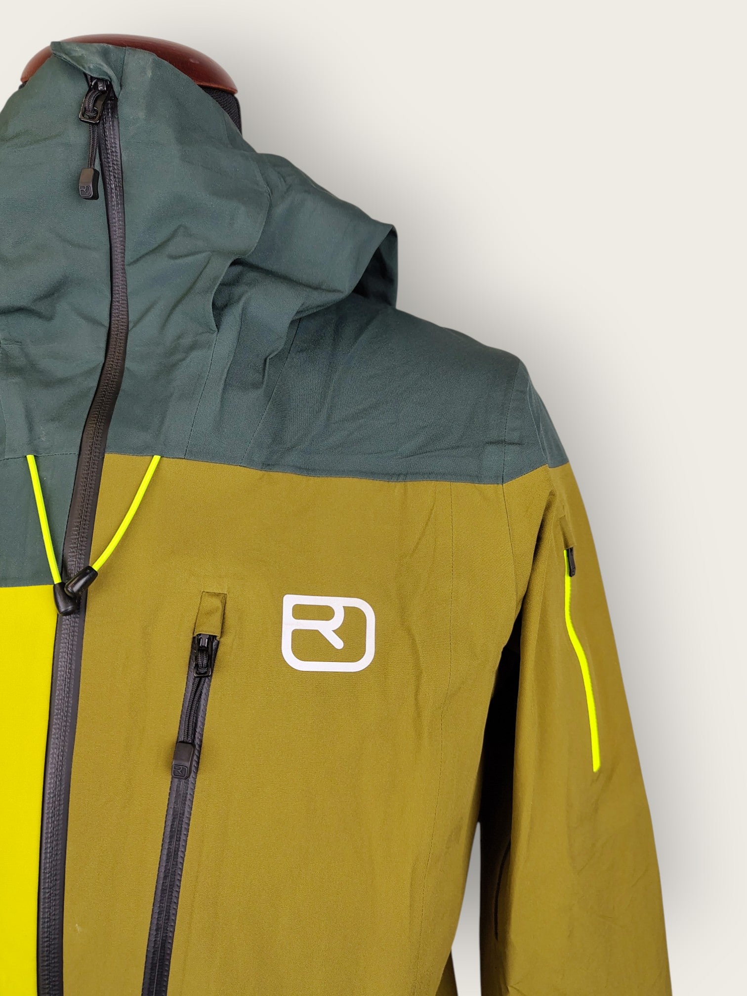 Ortovox 3-layer hardshell jacket (L) 