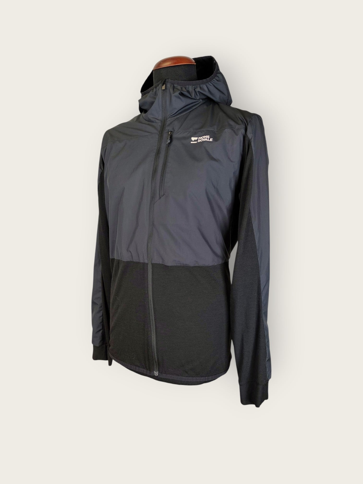 Mons Royale Diversion Windbreaker (L)