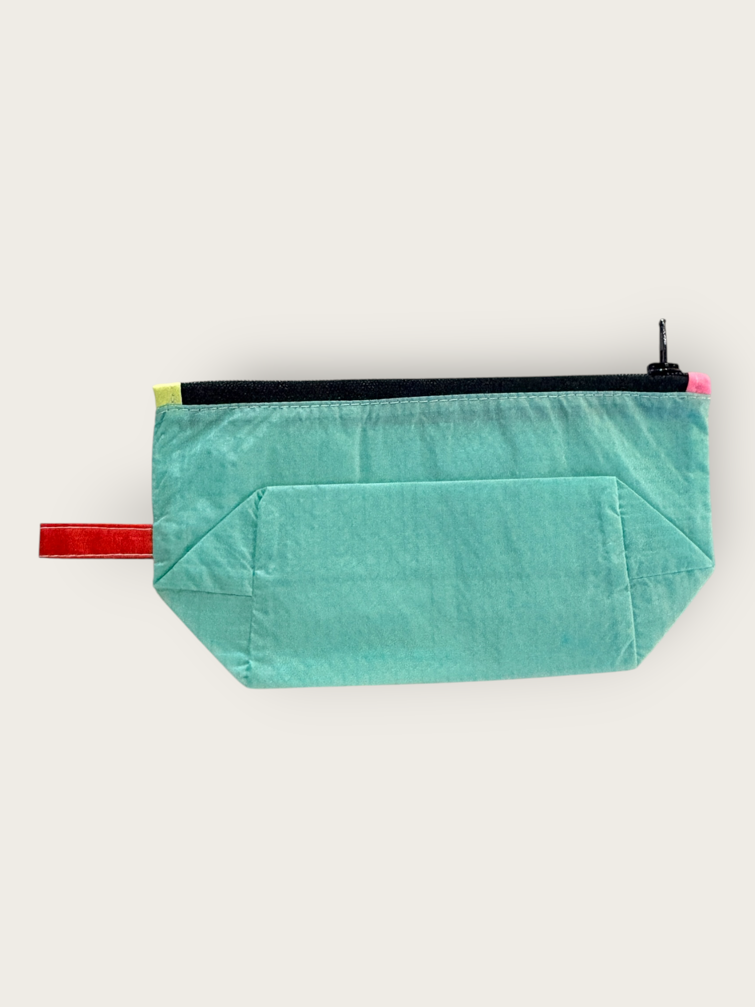 2nd Peak Necessaire "Luv"