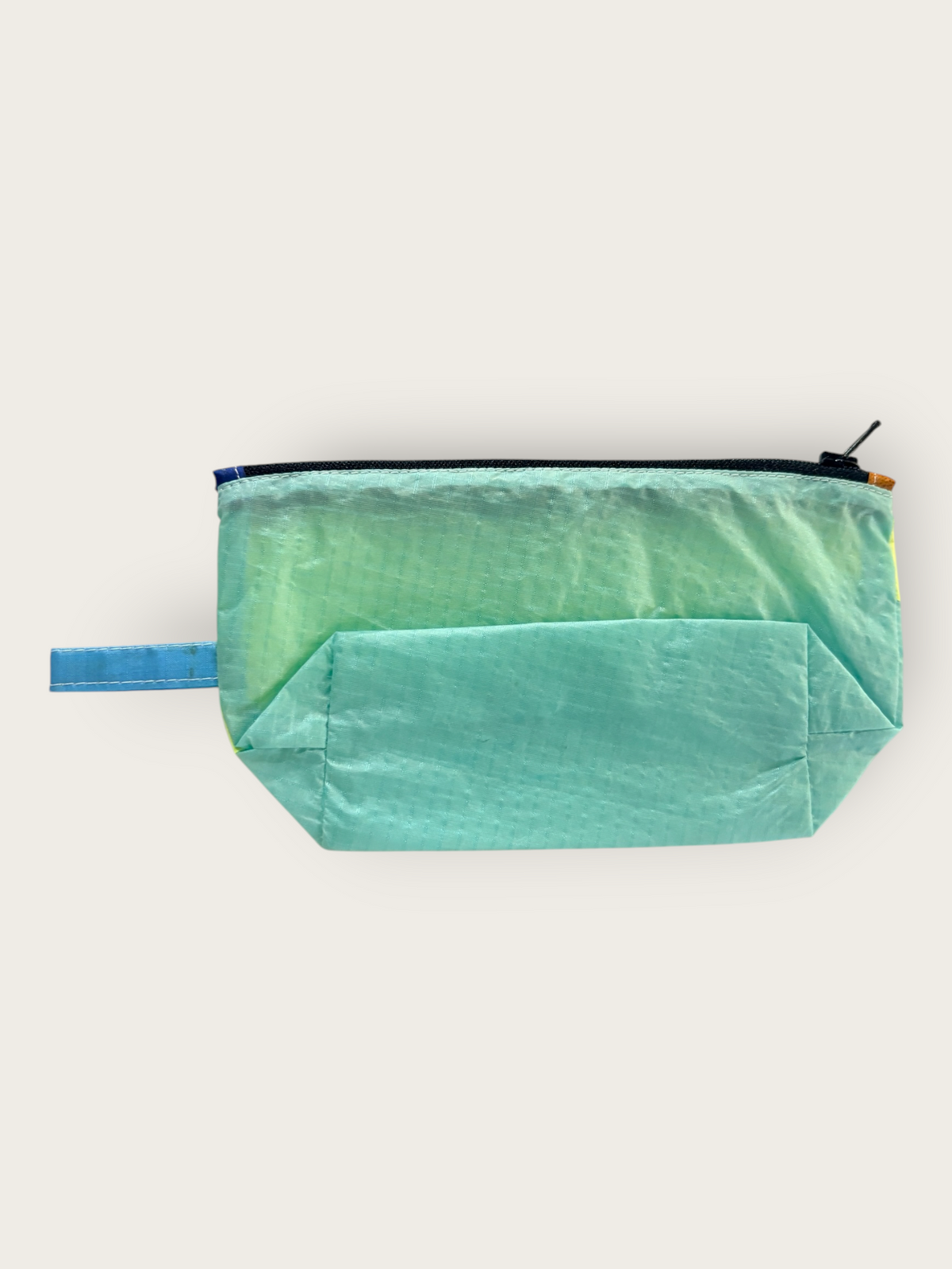 2nd Peak Necessaire "Luv"