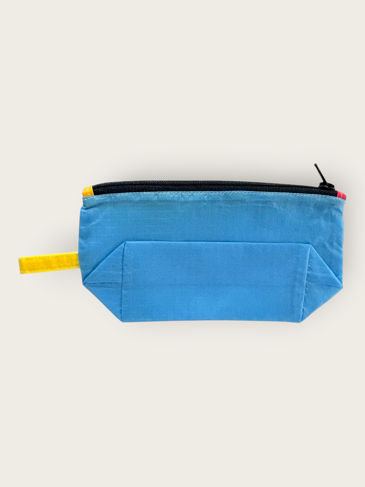 2nd Peak Necessaire "Luv"