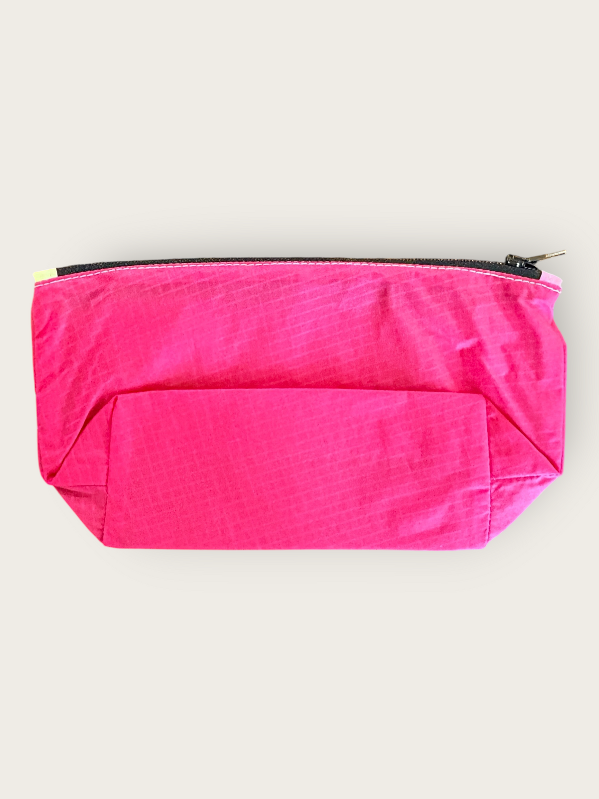 2nd Peak Necessaire "Luv"